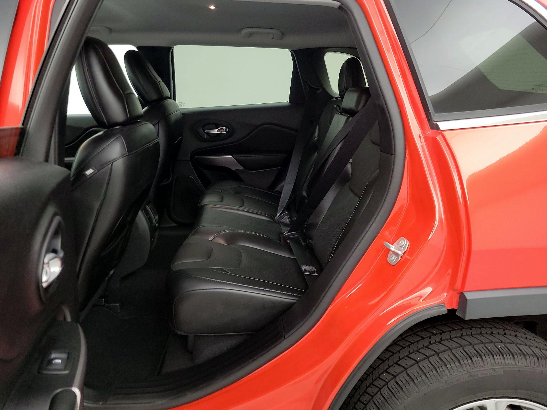 Thumbnail: 2021 Jeep Cherokee - 19