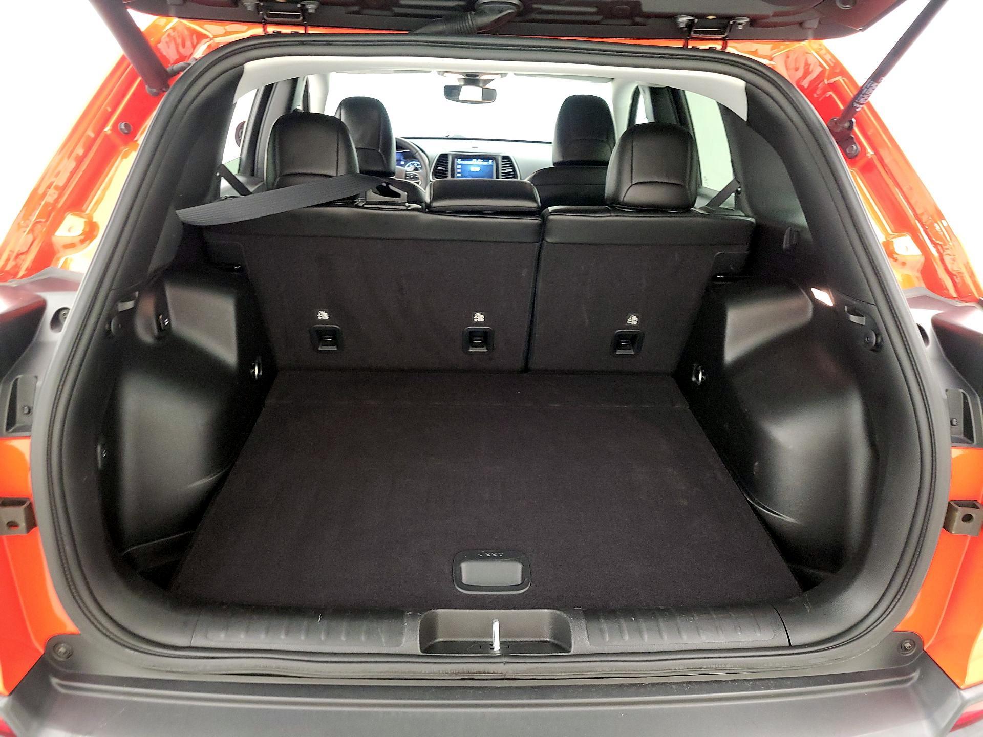 Thumbnail: 2021 Jeep Cherokee - 20