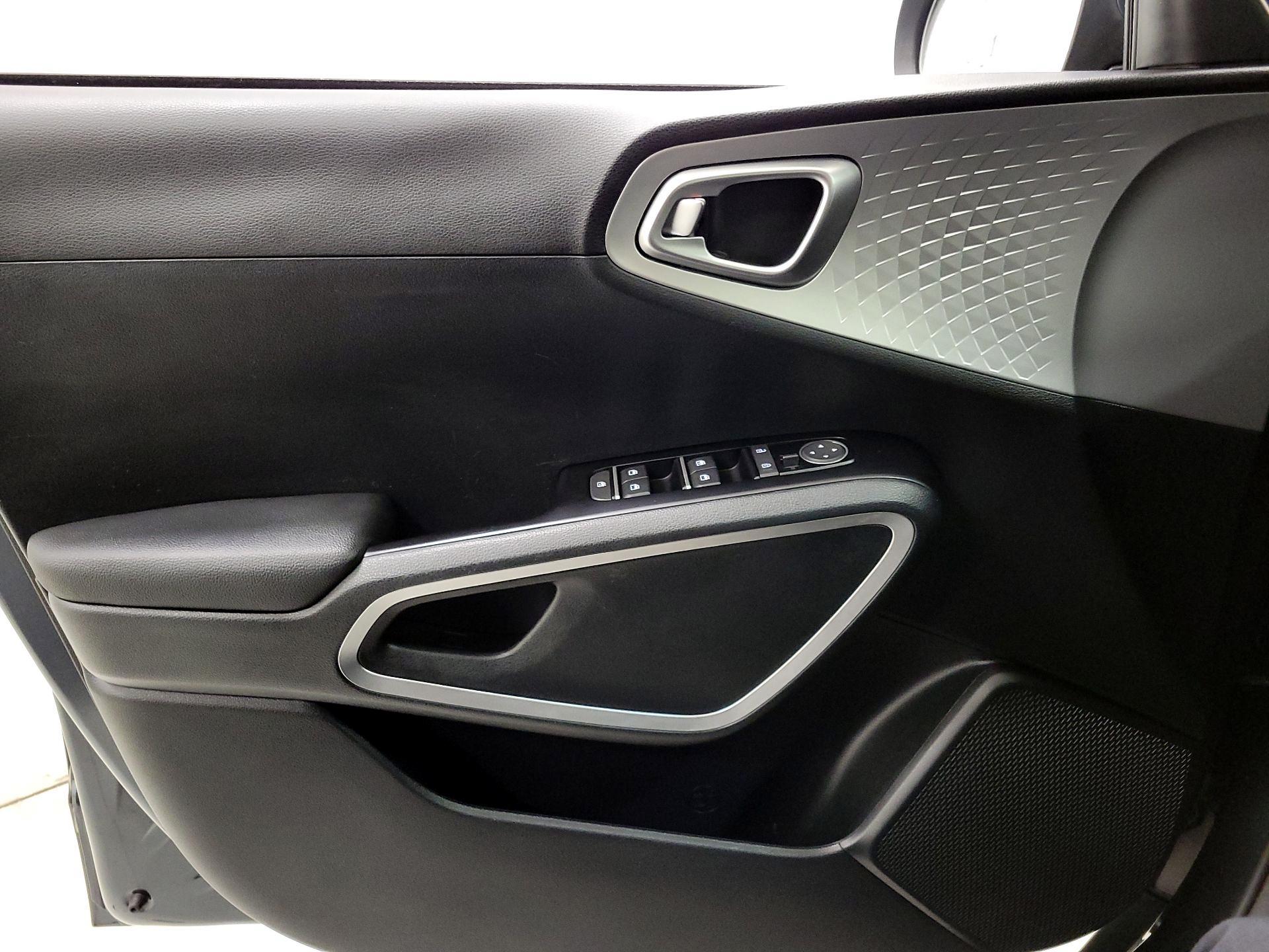 Thumbnail: 2023 Kia Soul - 12