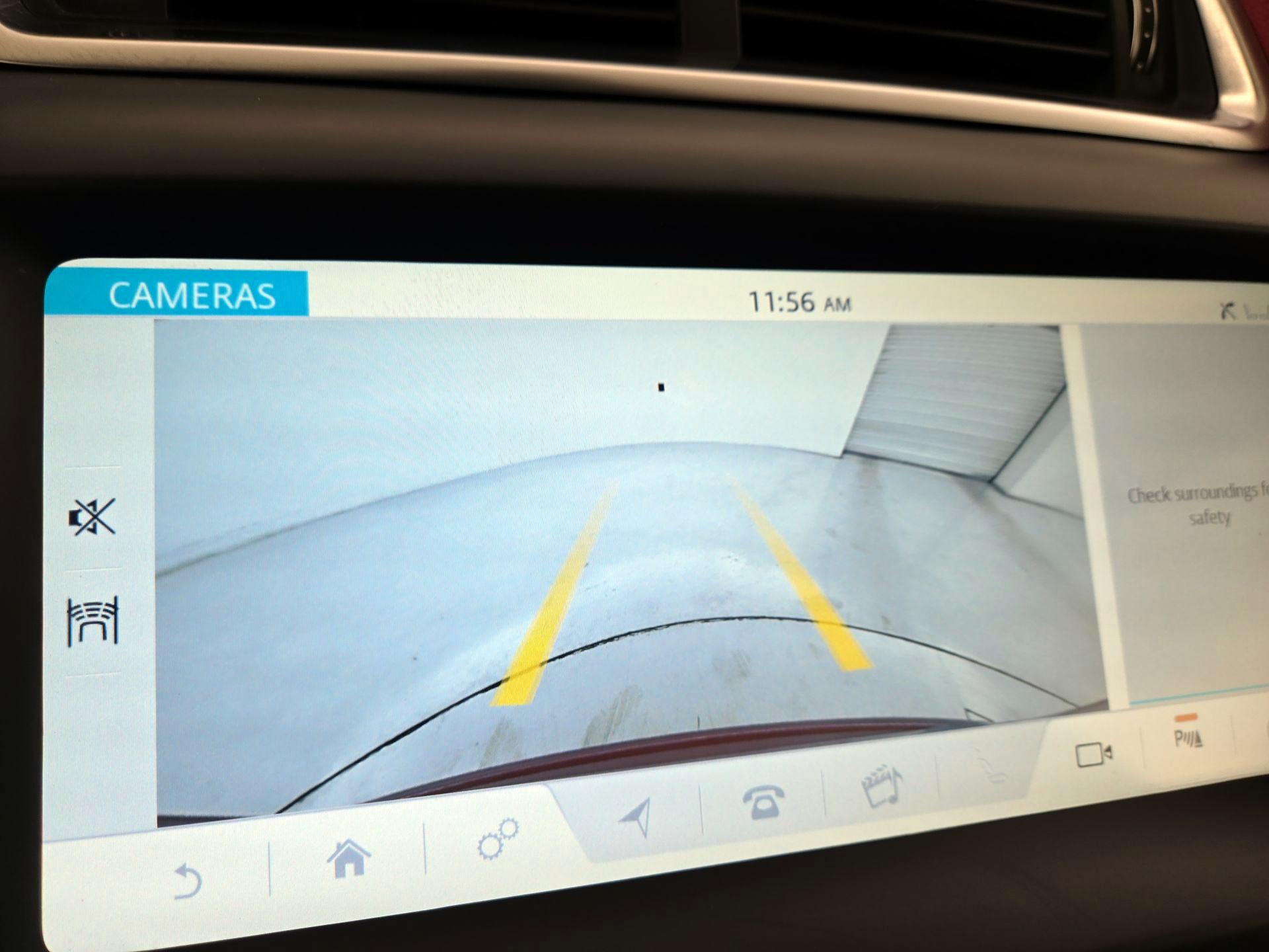 Thumbnail: 2019 Jaguar E-Pace - 15