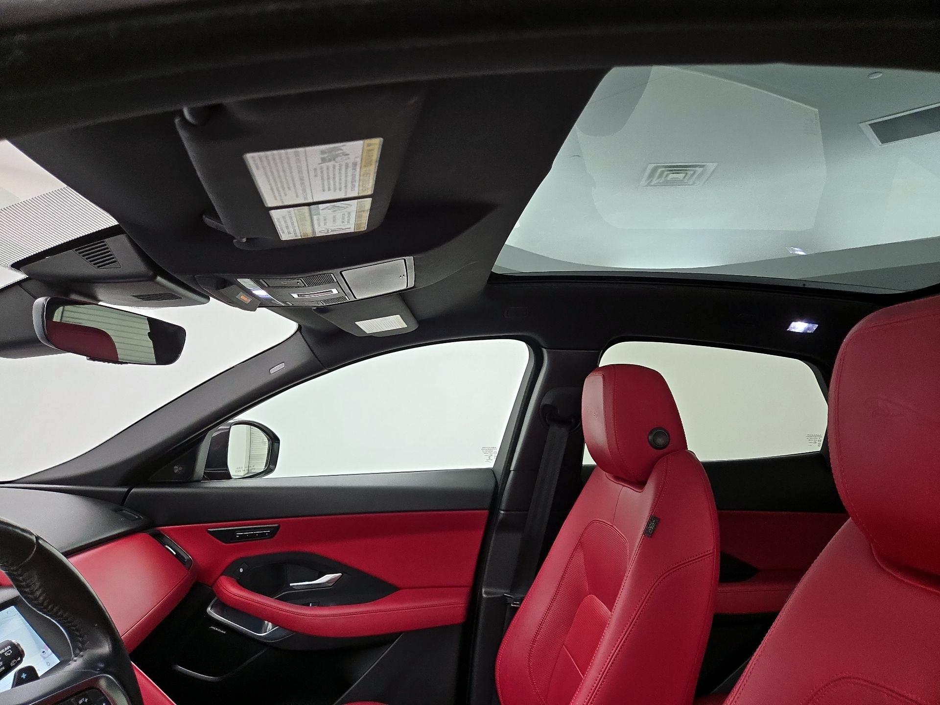 Thumbnail: 2019 Jaguar E-Pace - 20