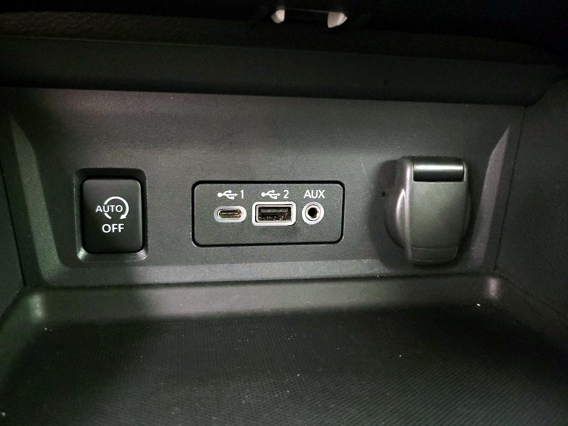 Thumbnail: 2024 Nissan Sentra - 18