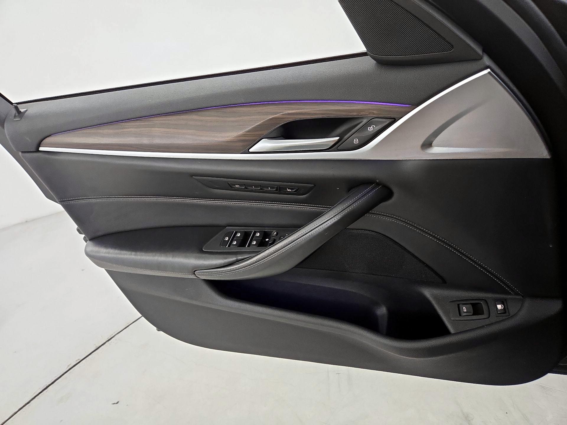 Thumbnail: 2018 BMW 5 Series - 12