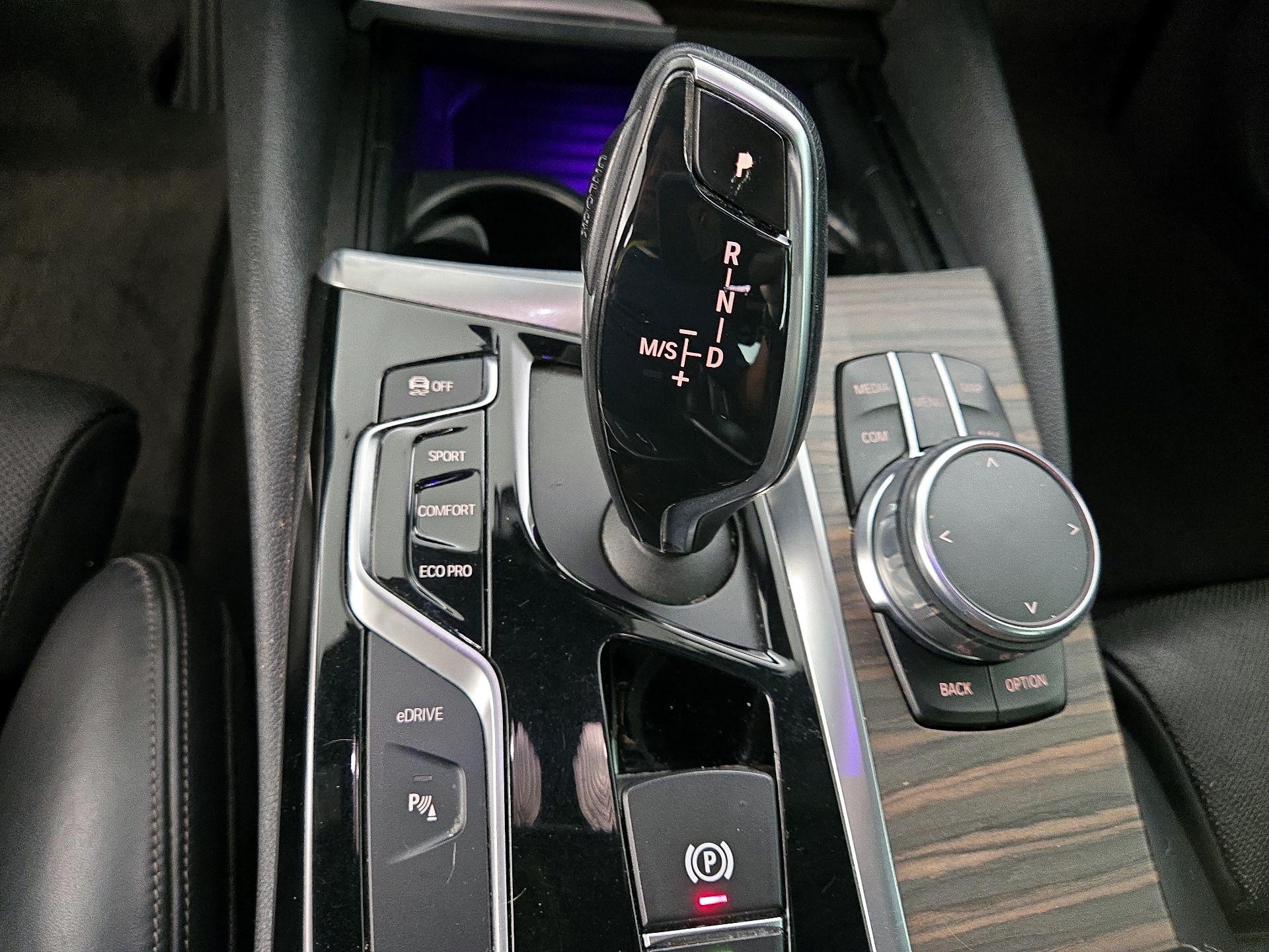 Thumbnail: 2018 BMW 5 Series - 18