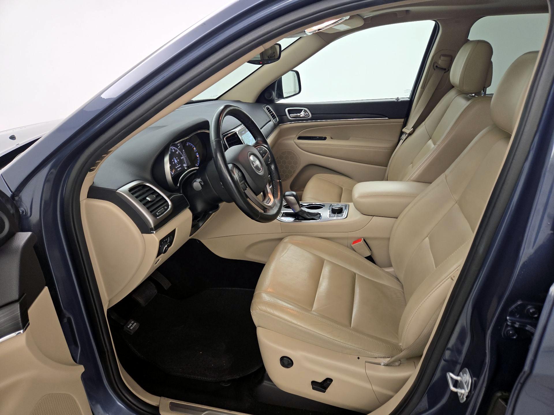 Thumbnail: 2020 Jeep Grand Cherokee - 11