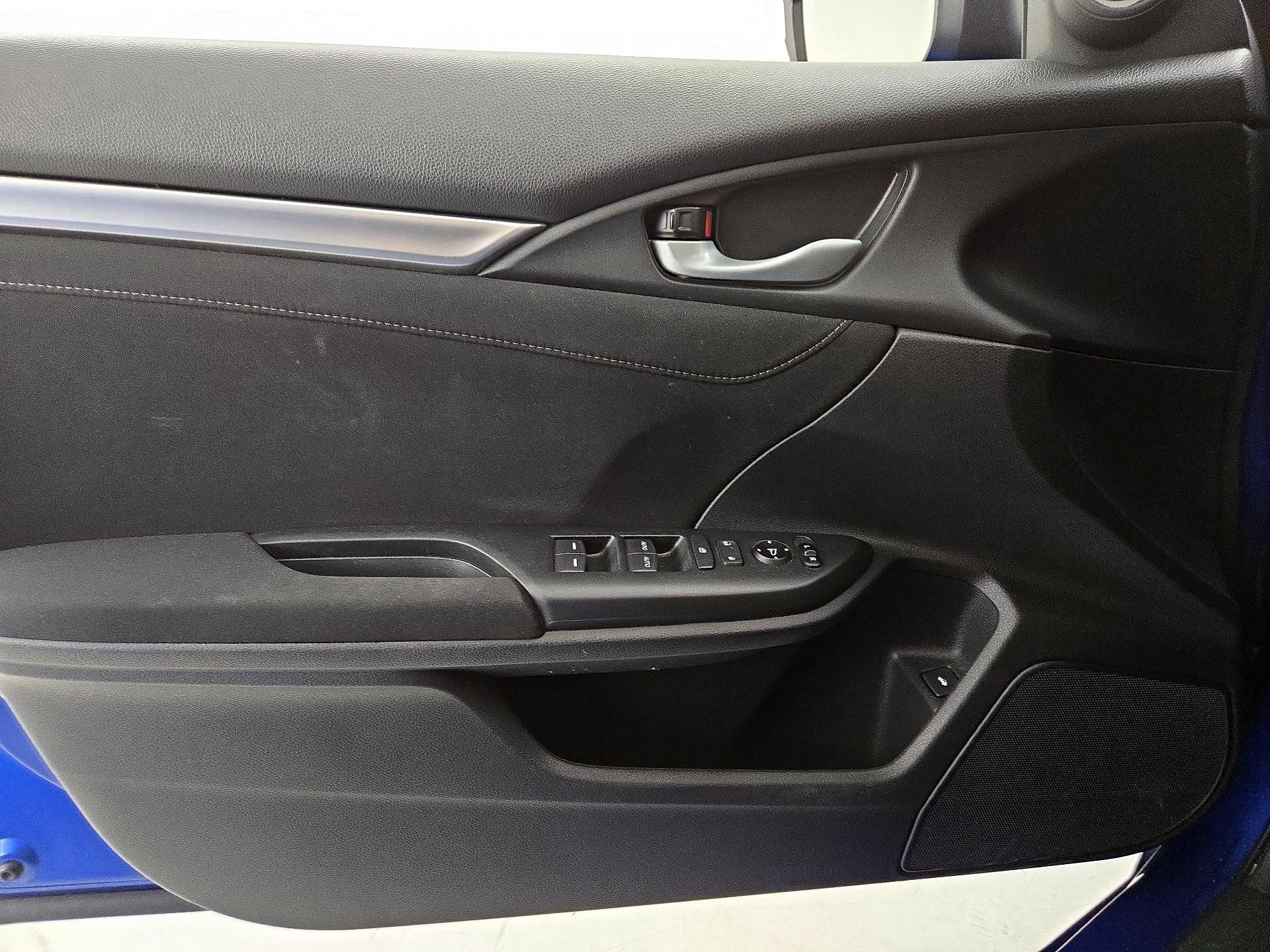 Thumbnail: 2017 Honda Civic - 12