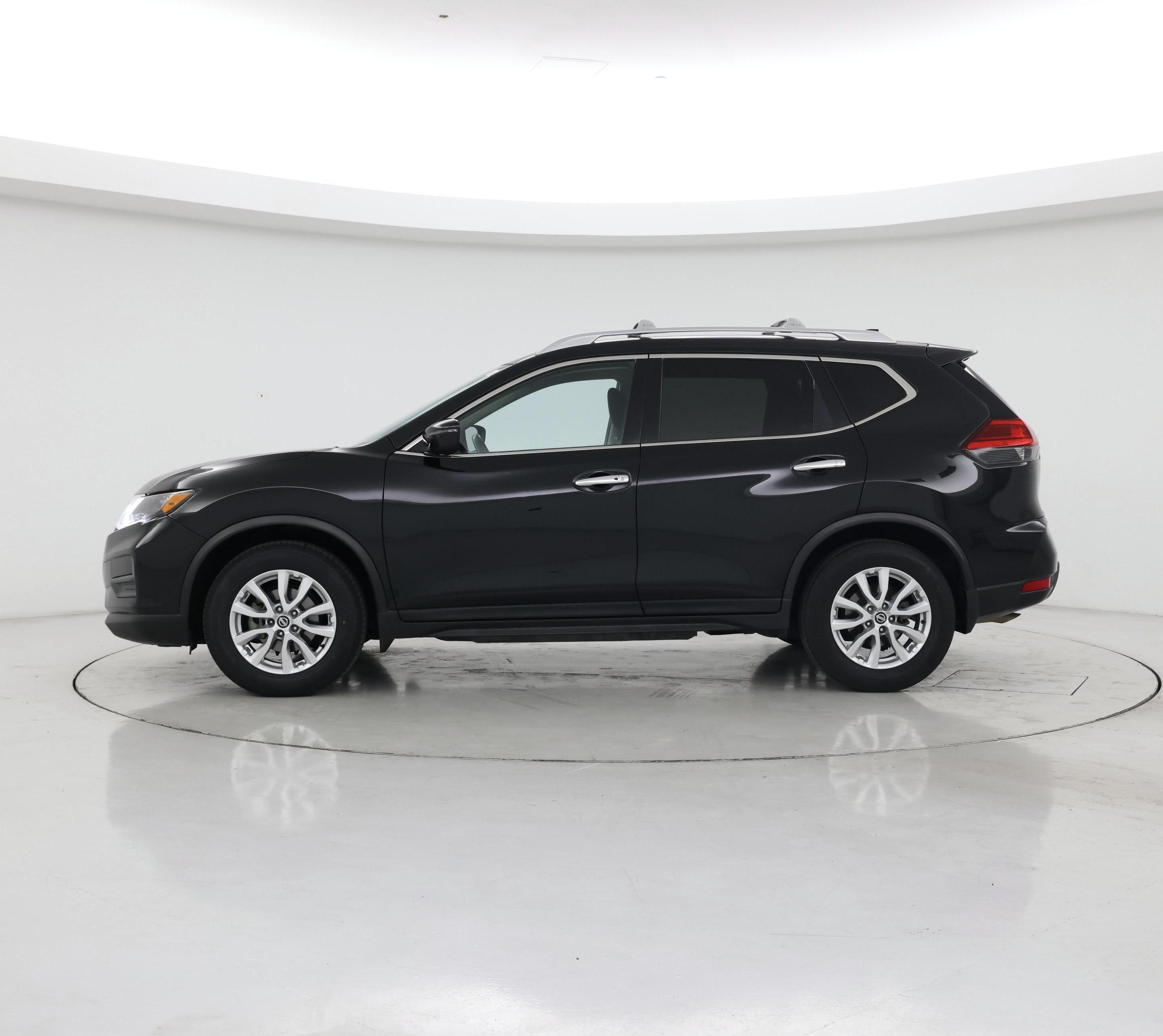 Thumbnail: 2017 Nissan Rogue - 3