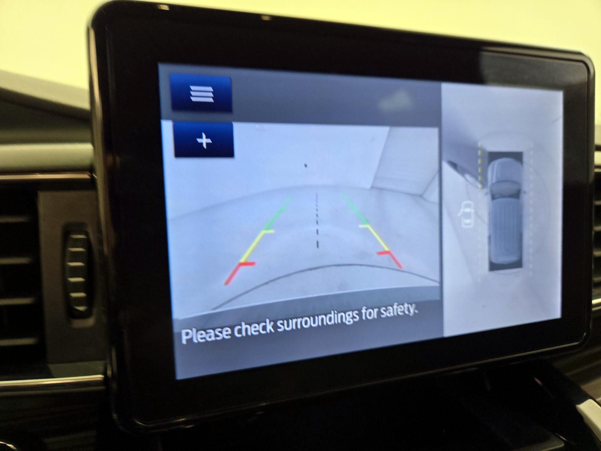 Thumbnail: 2021 Ford Explorer - 15