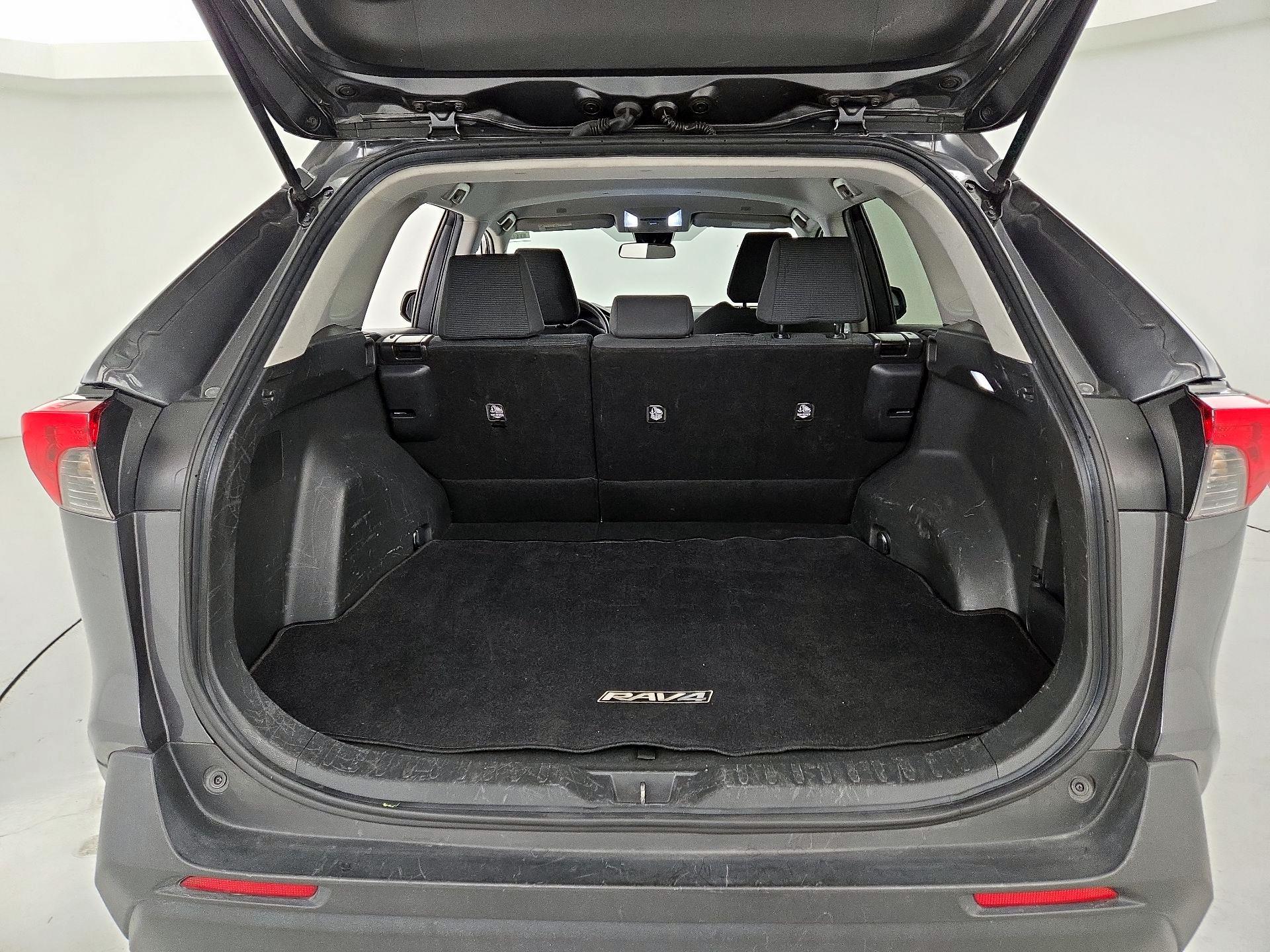 Thumbnail: 2023 Toyota RAV4 - 20