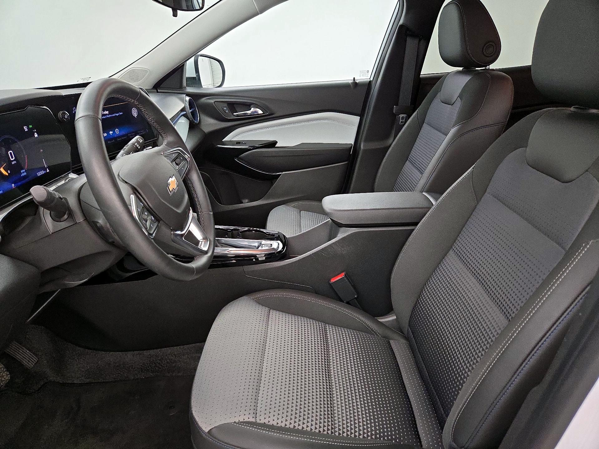 Thumbnail: 2025 Chevrolet Trax - 11