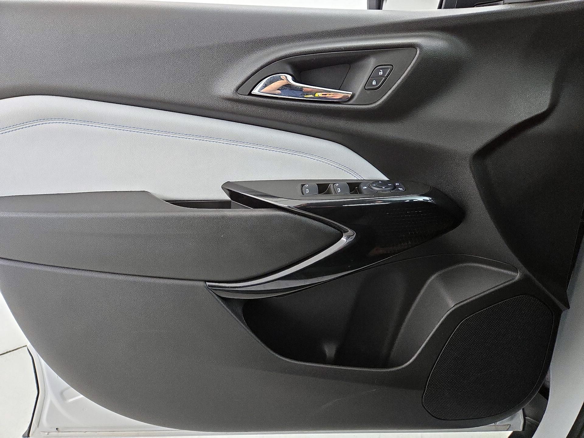 Thumbnail: 2025 Chevrolet Trax - 12