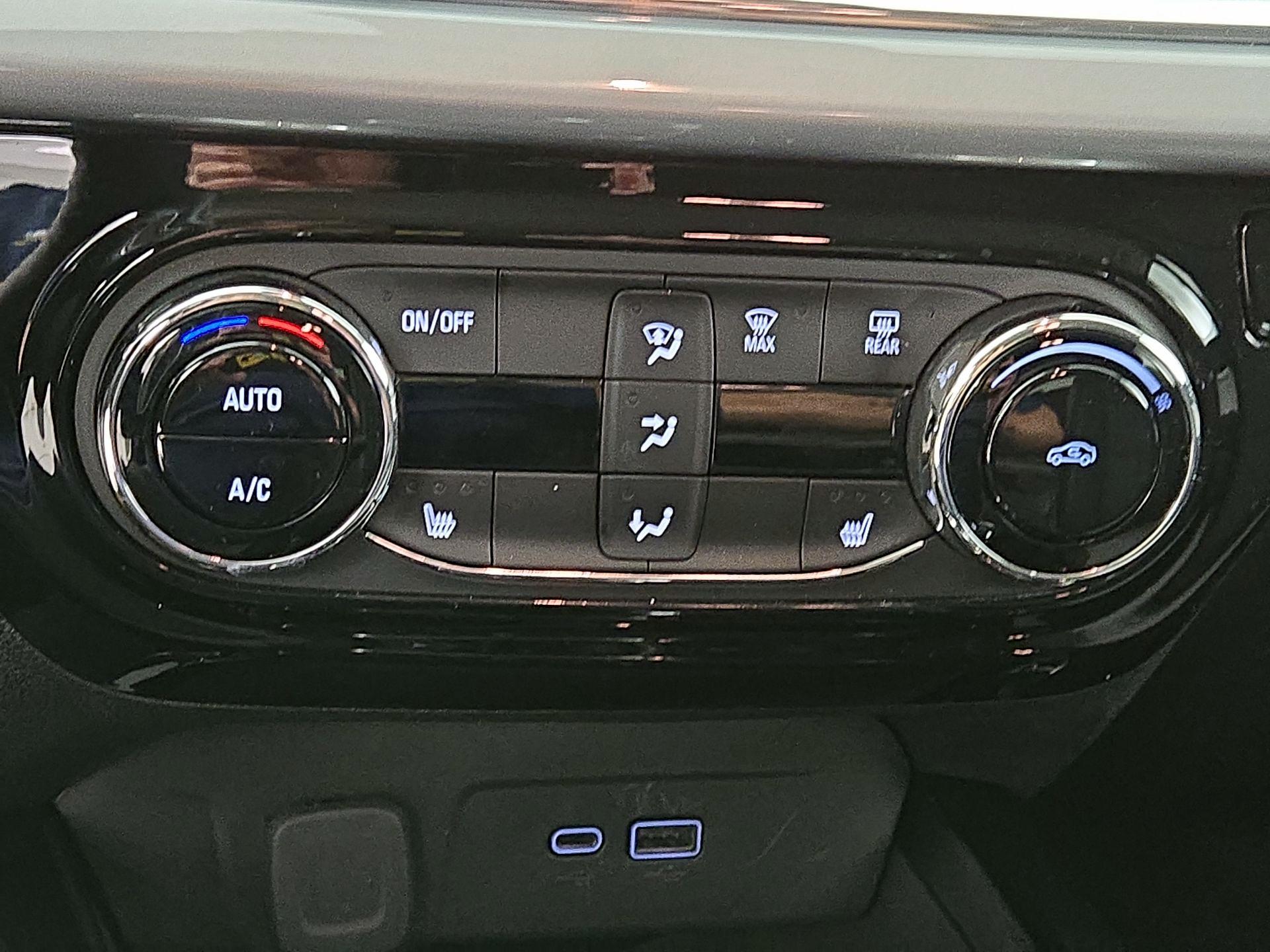 Thumbnail: 2025 Chevrolet Trax - 16