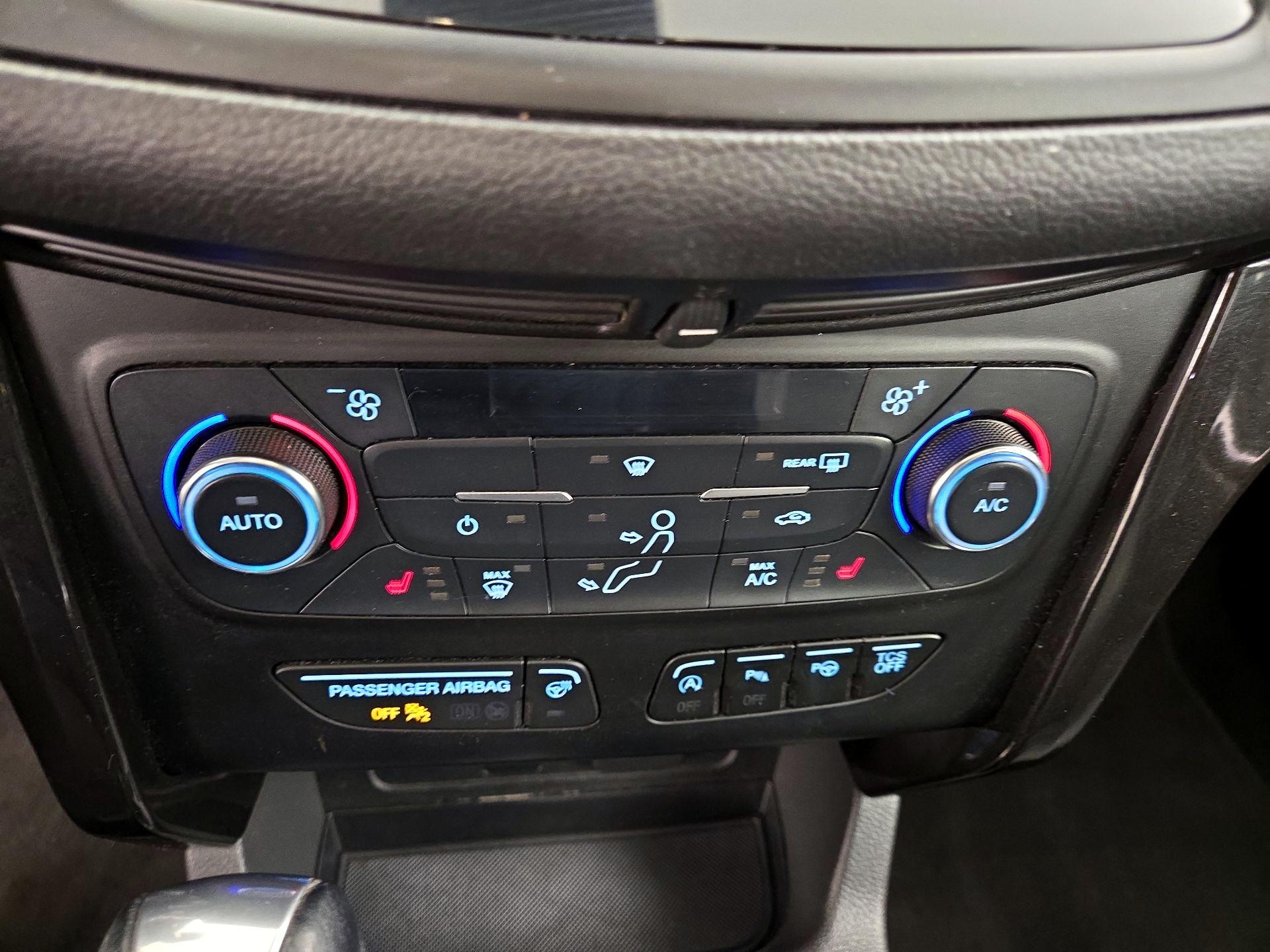 Thumbnail: 2017 Ford Escape - 17