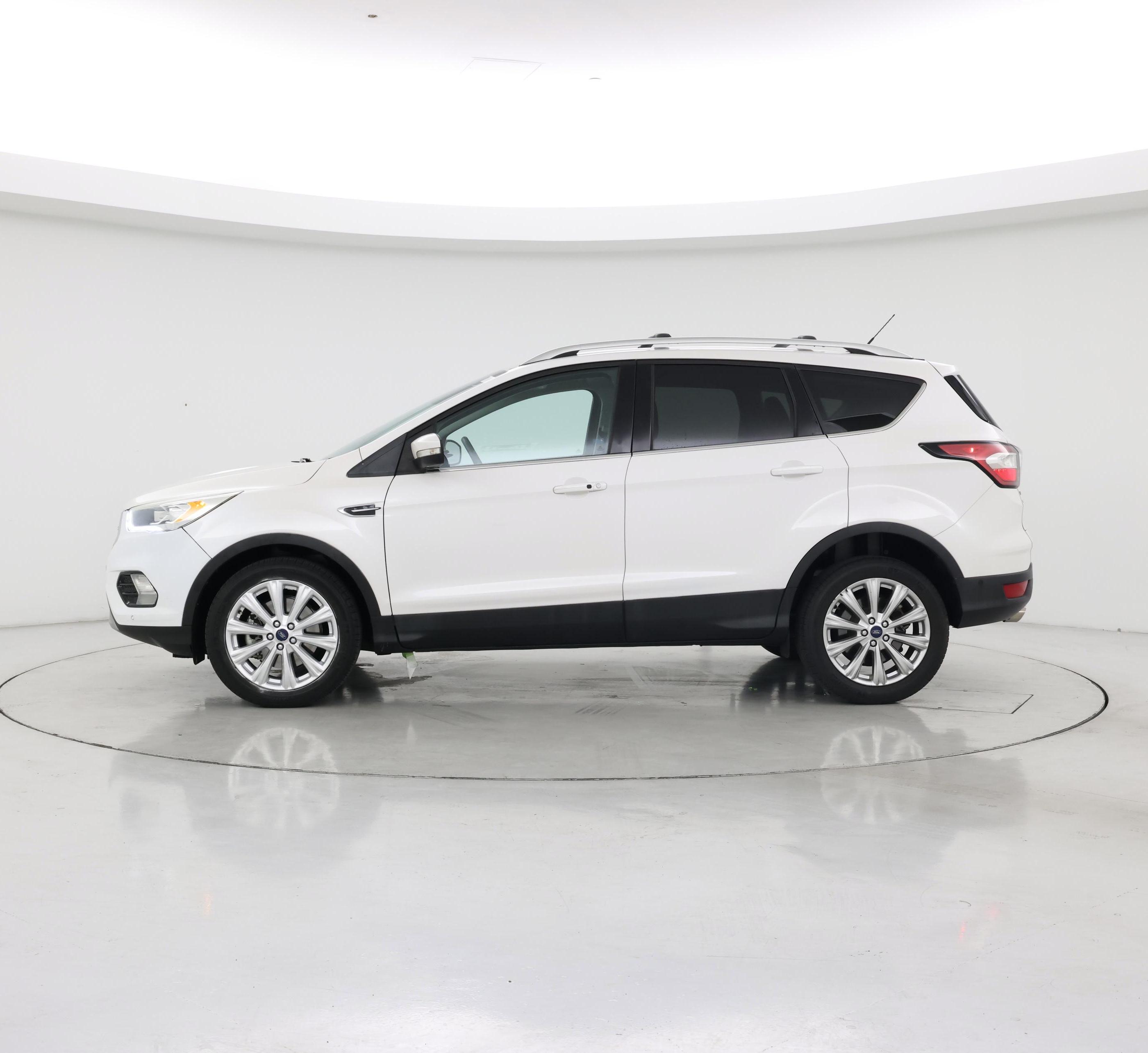 Thumbnail: 2017 Ford Escape - 3