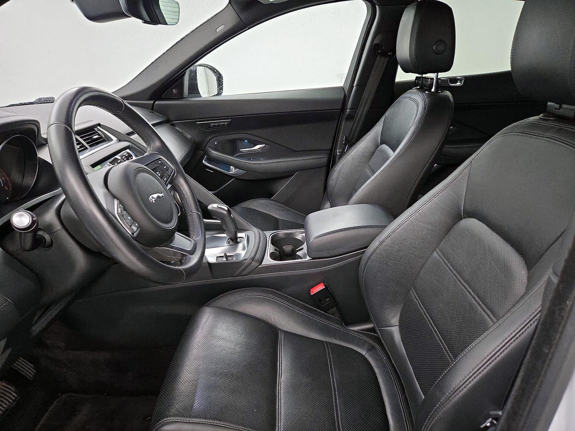 Thumbnail: 2020 Jaguar E-Pace - 11