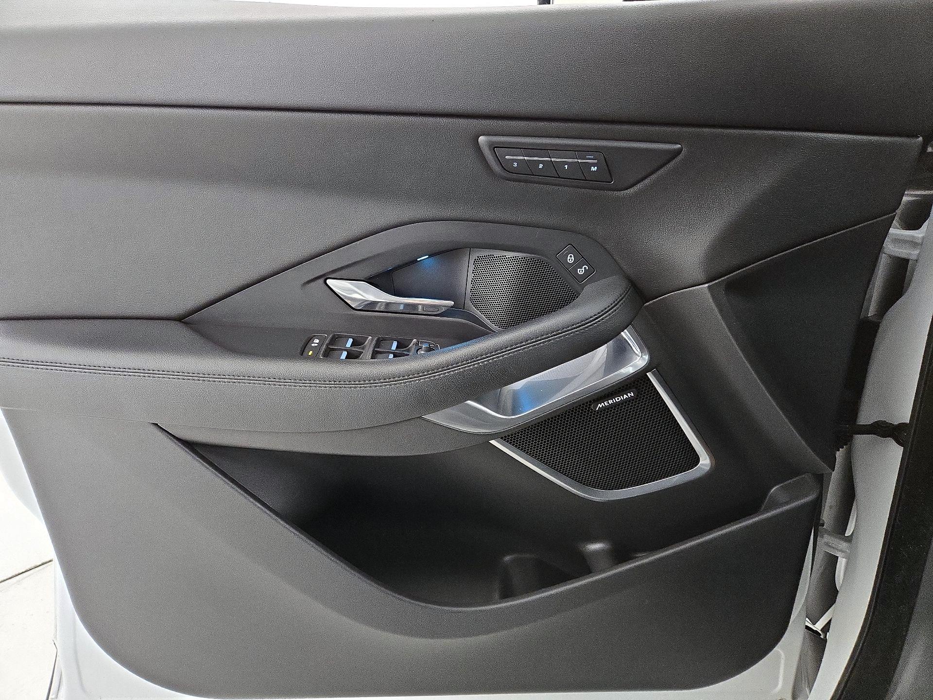 Thumbnail: 2020 Jaguar E-Pace - 12