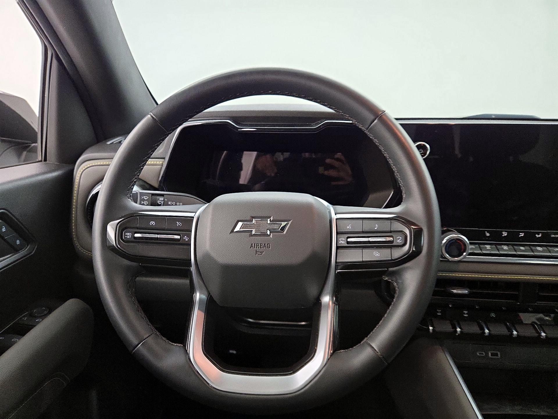 Thumbnail: 2024 Chevrolet Colorado - 10