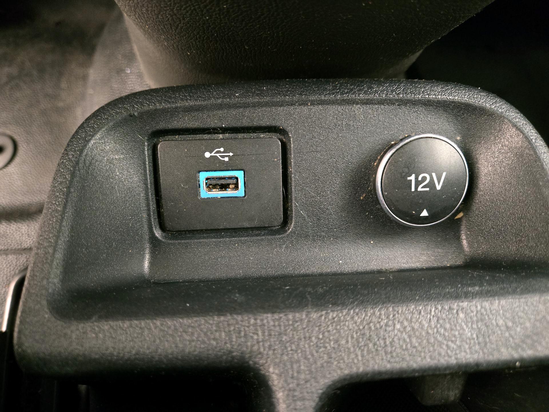 Thumbnail: 2020 Ford Transit Series - 18