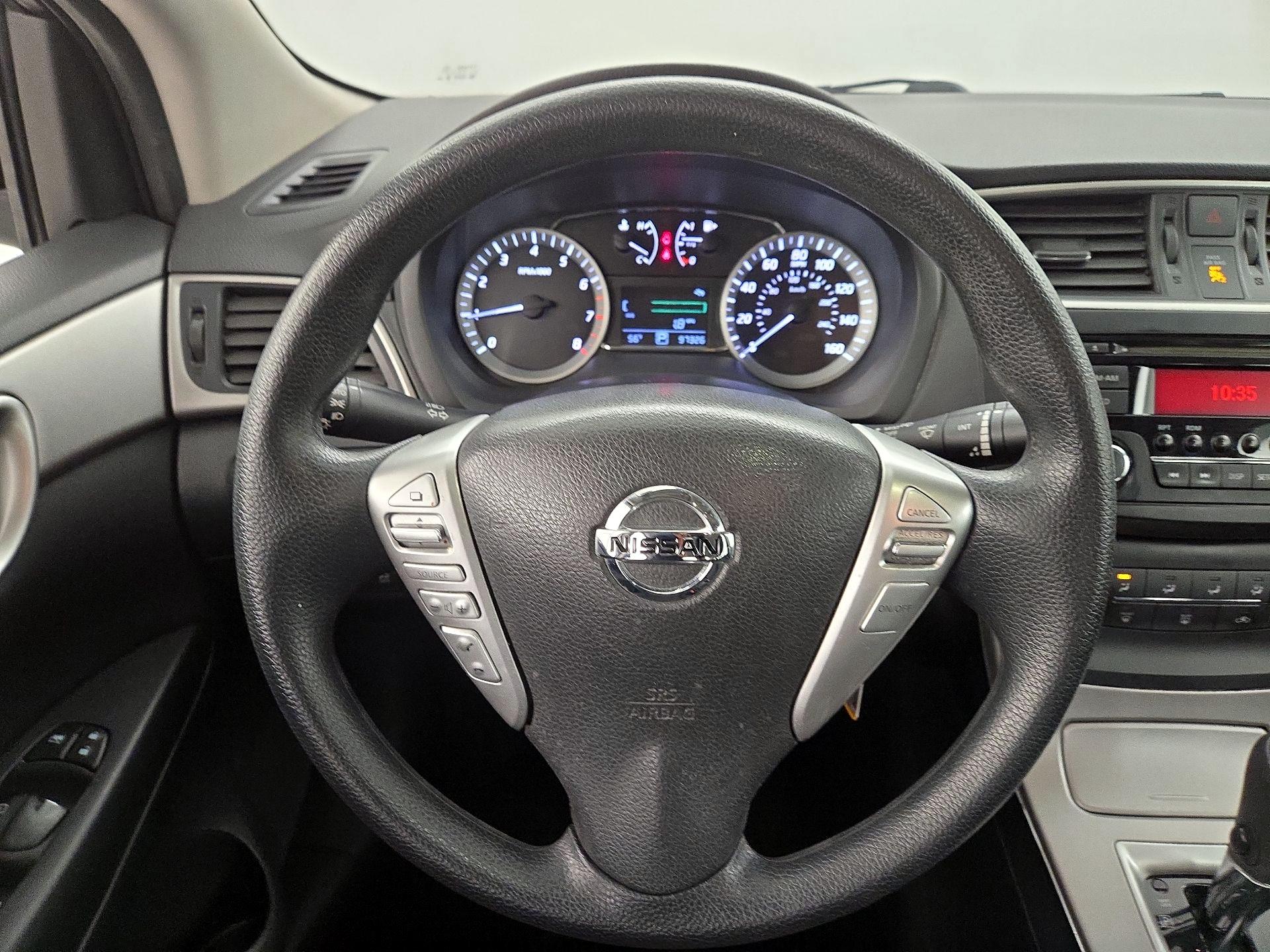 Thumbnail: 2015 Nissan Sentra - 10