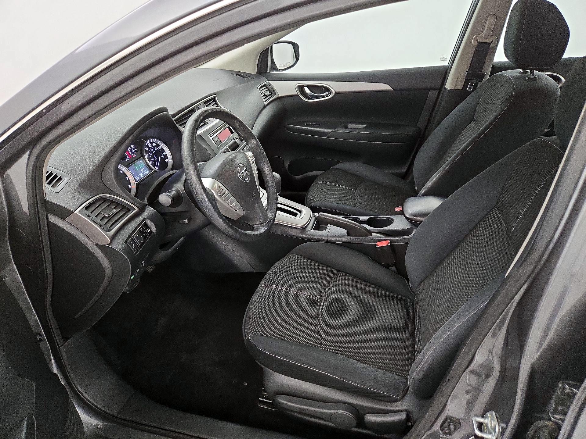 Thumbnail: 2015 Nissan Sentra - 11