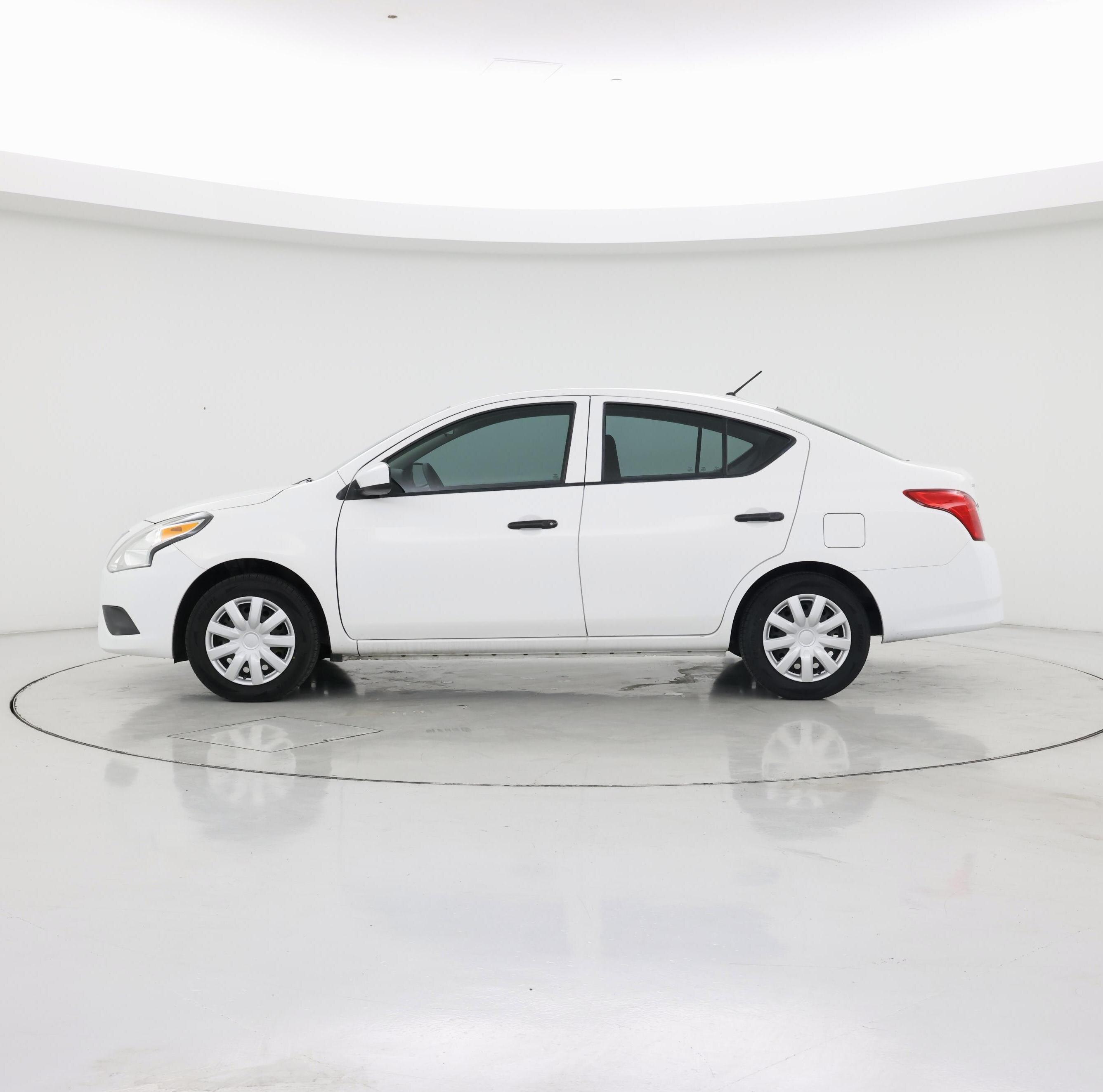 Thumbnail: 2016 Nissan Versa - 3