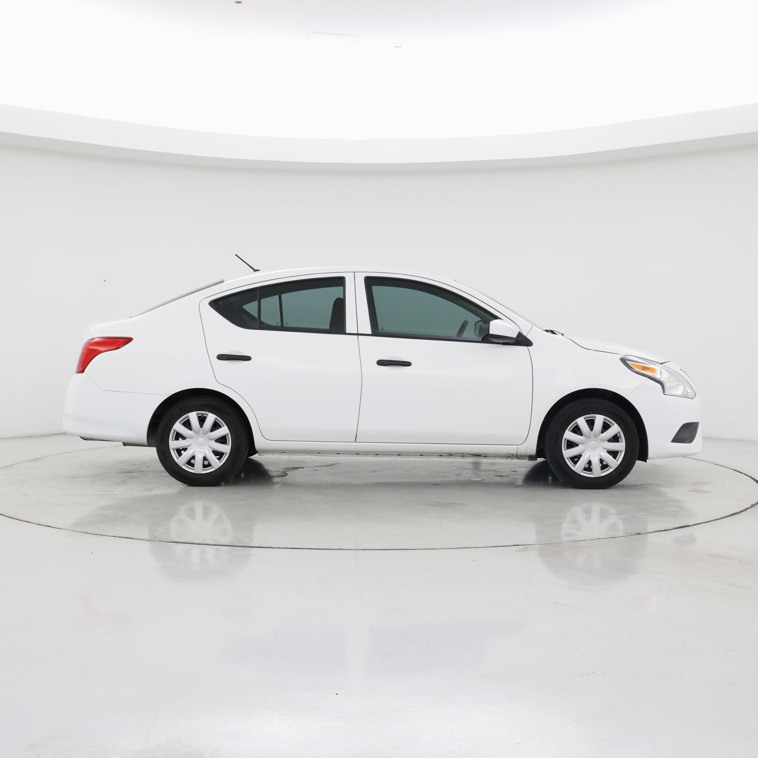 Thumbnail: 2016 Nissan Versa - 7
