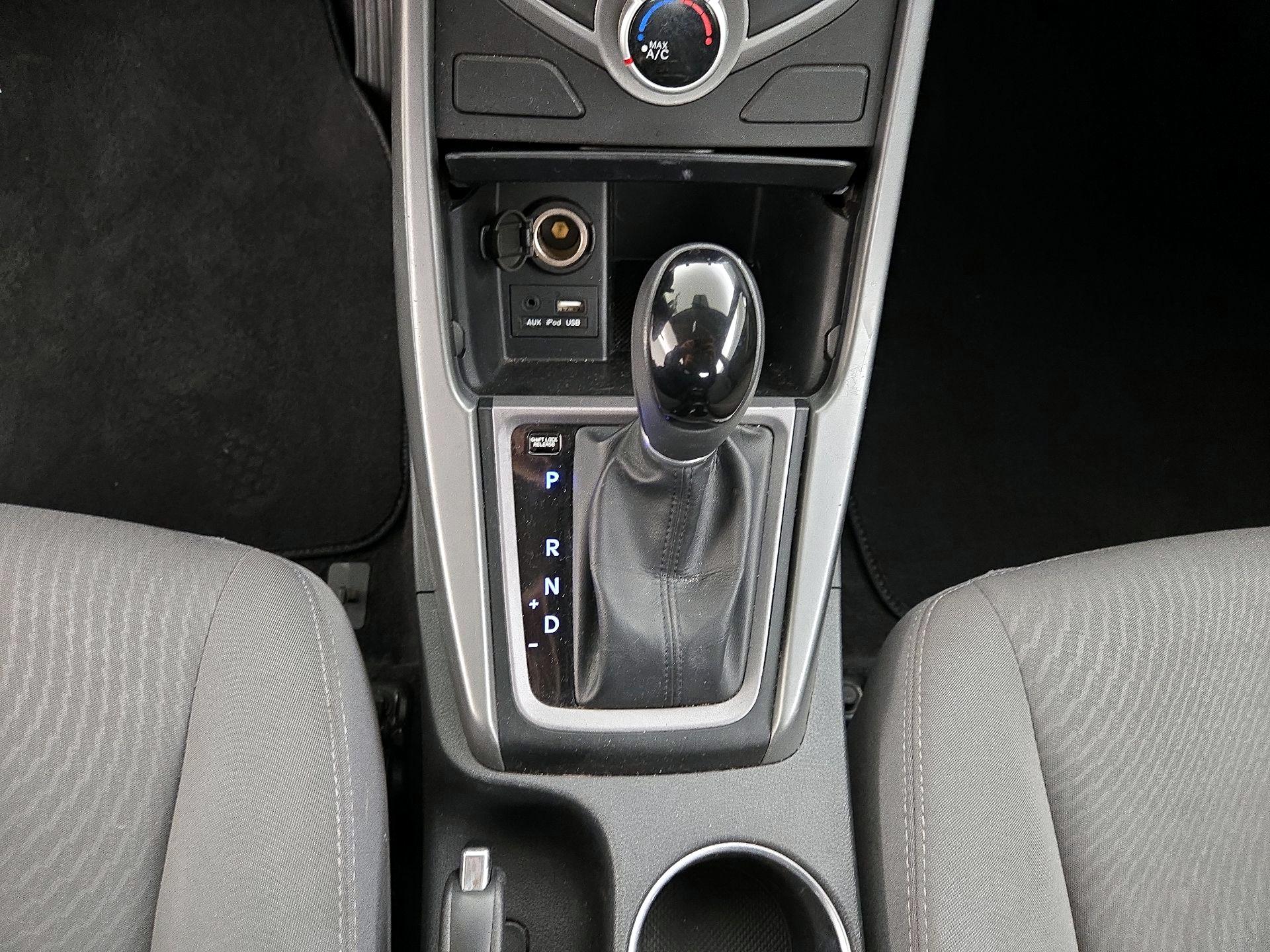 Thumbnail: 2016 Hyundai Elantra - 16