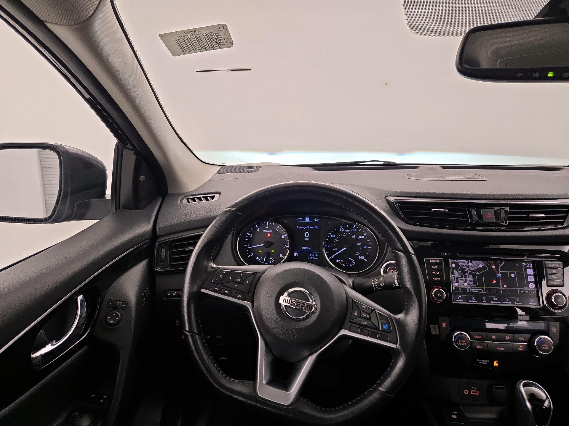 Thumbnail: 2022 Nissan Rogue Sport - 10