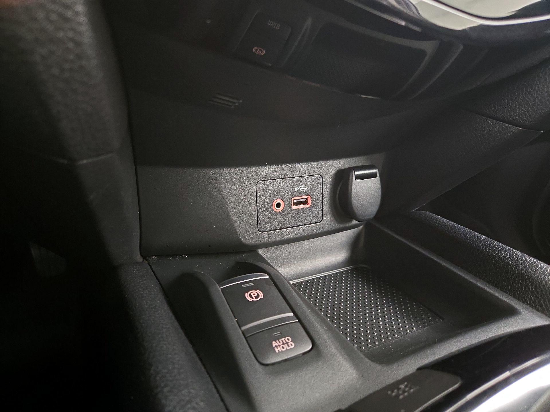 Thumbnail: 2022 Nissan Rogue Sport - 19