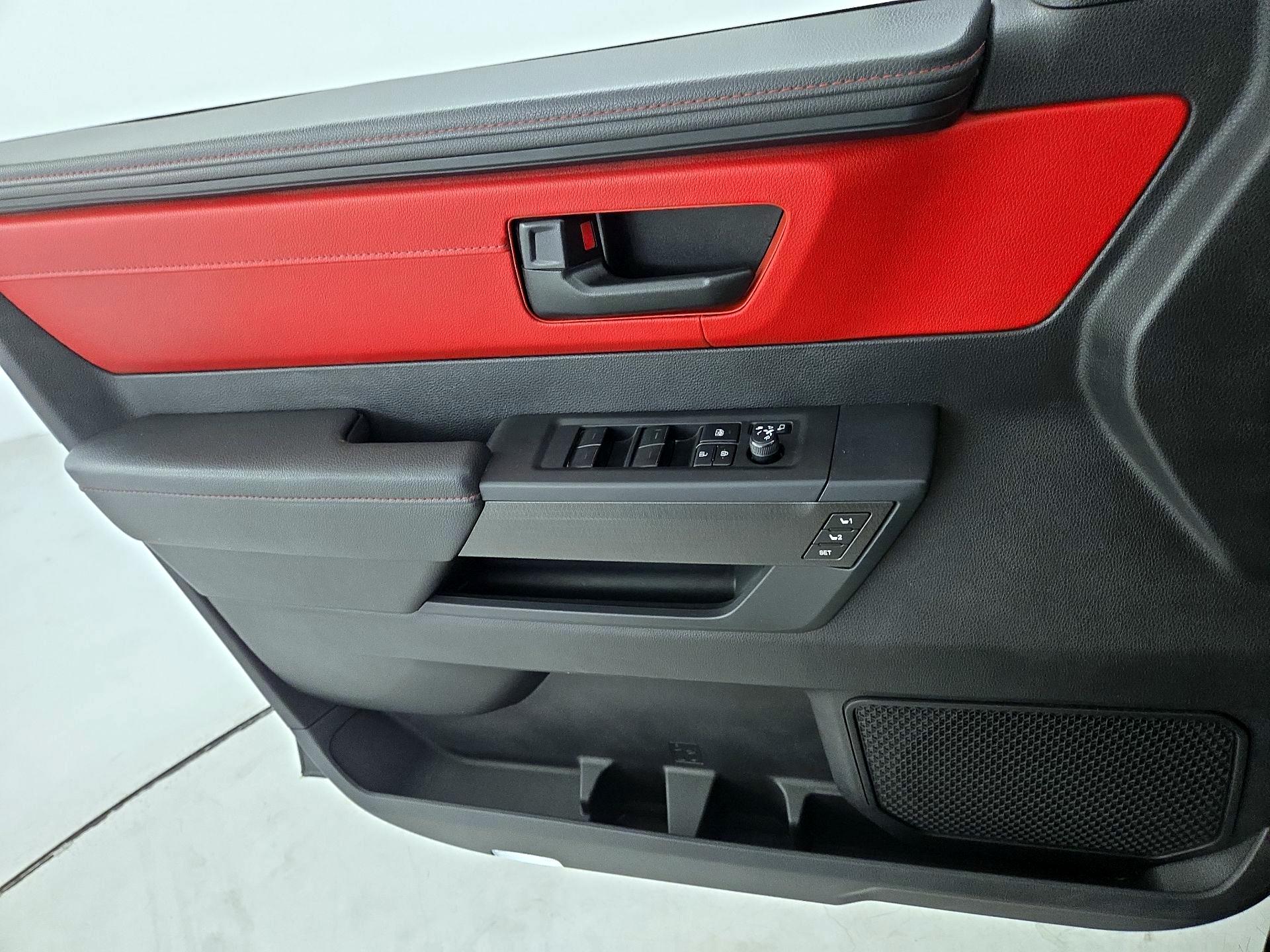 Thumbnail: 2022 Toyota Tundra - 12