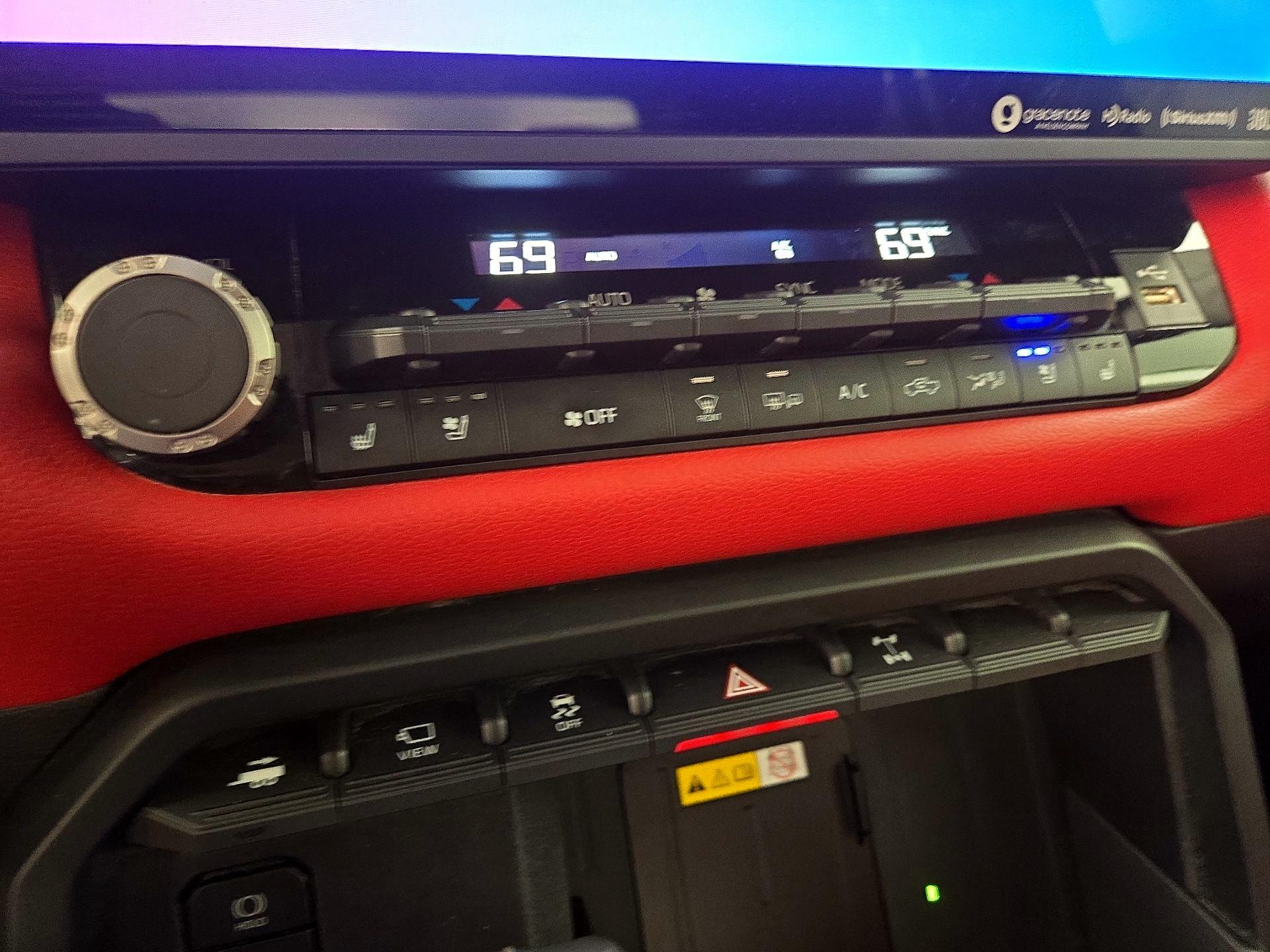 Thumbnail: 2022 Toyota Tundra - 16