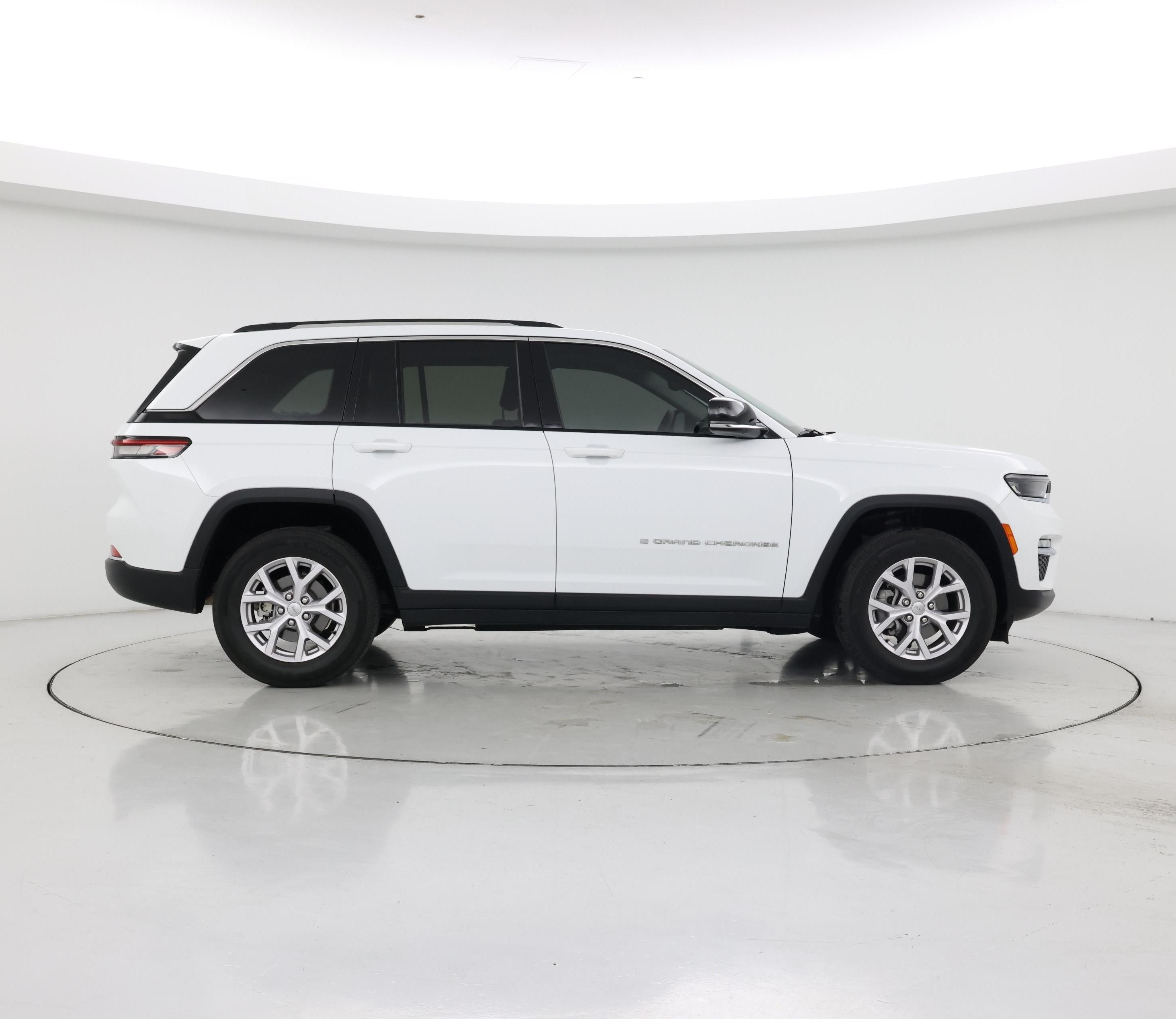 Thumbnail: 2022 Jeep Grand Cherokee - 7