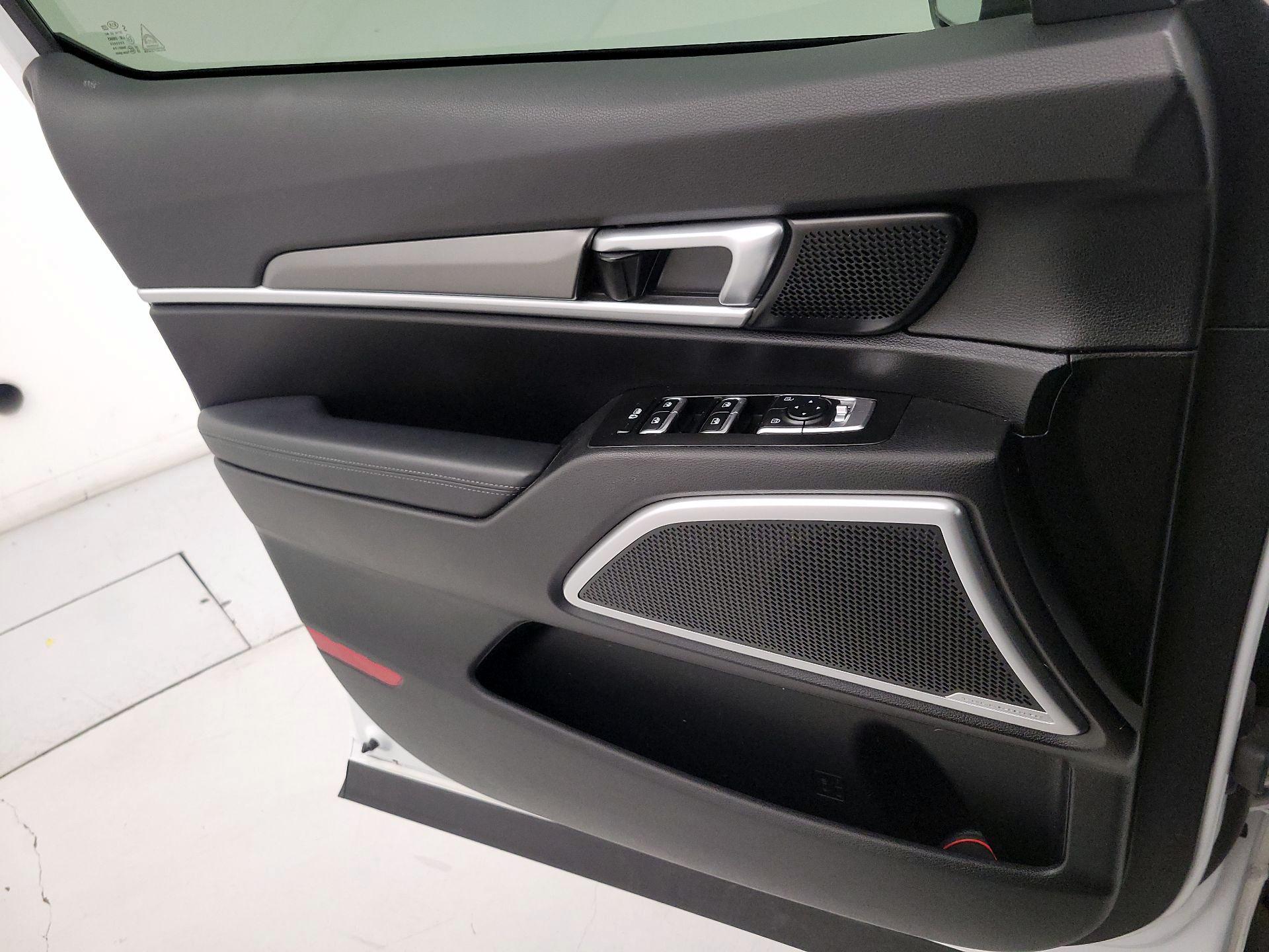 Thumbnail: 2020 Kia Telluride - 12