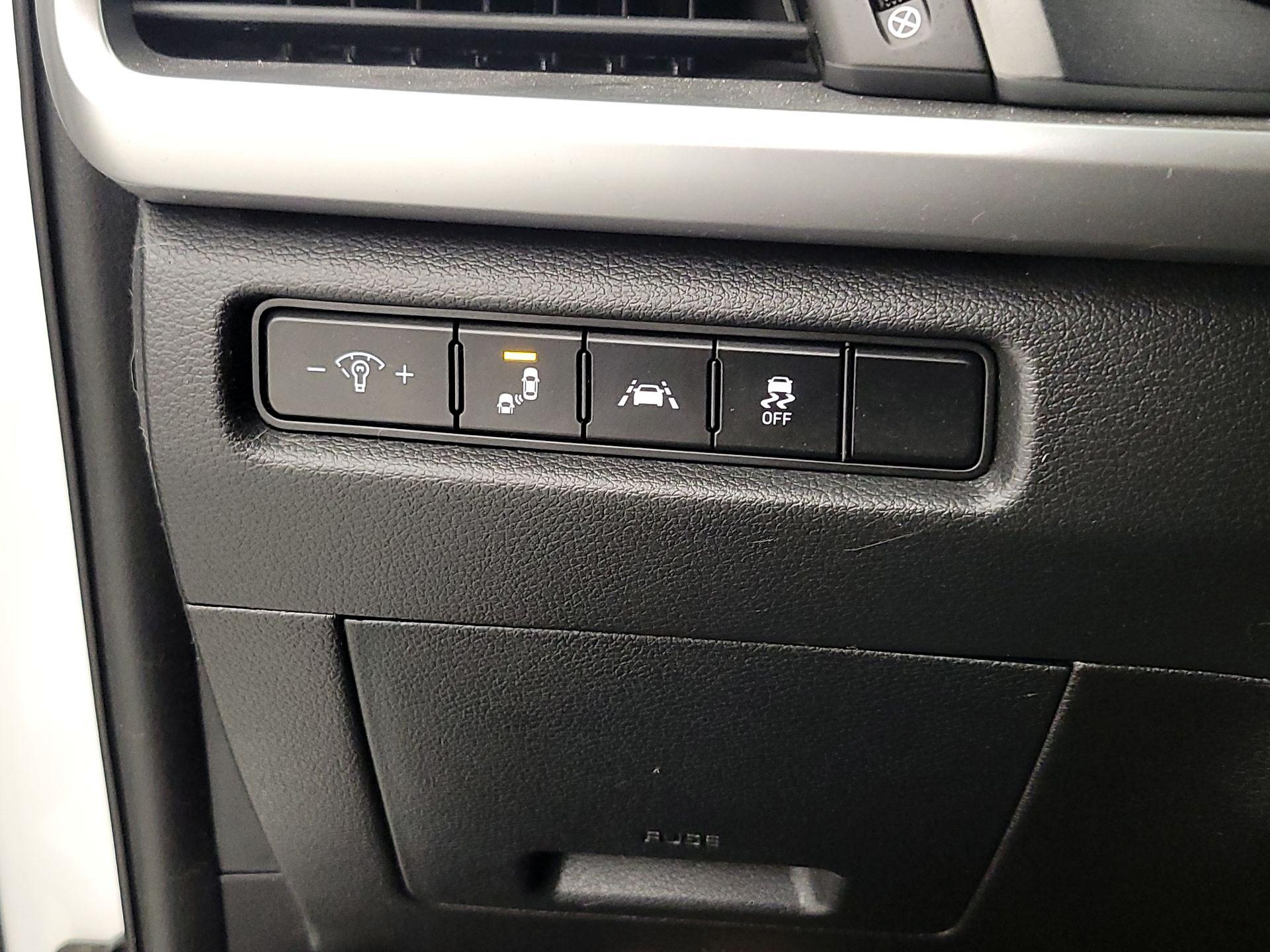 Thumbnail: 2020 Kia Telluride - 13