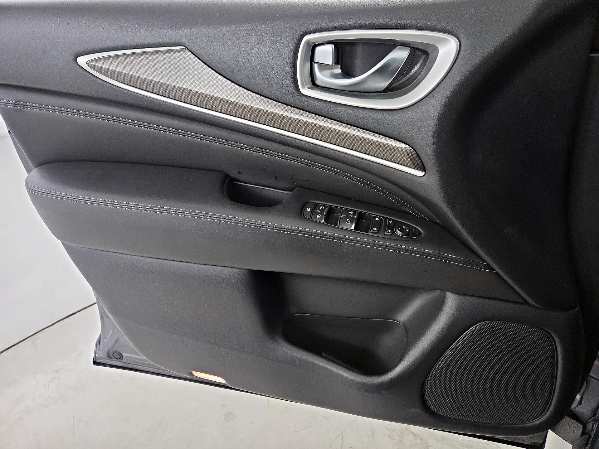 Thumbnail: 2019 INFINITI QX60 - 12