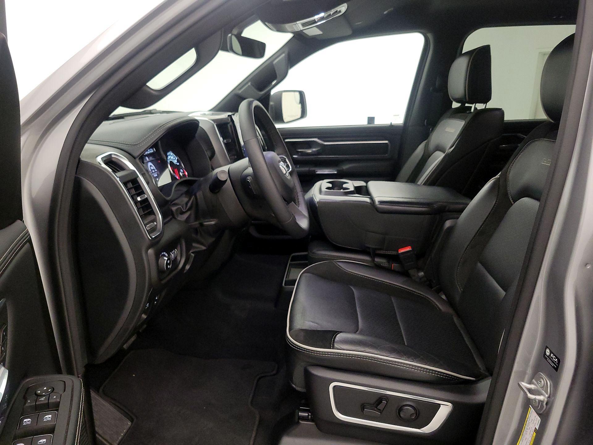 Thumbnail: 2025 RAM 1500 - 11