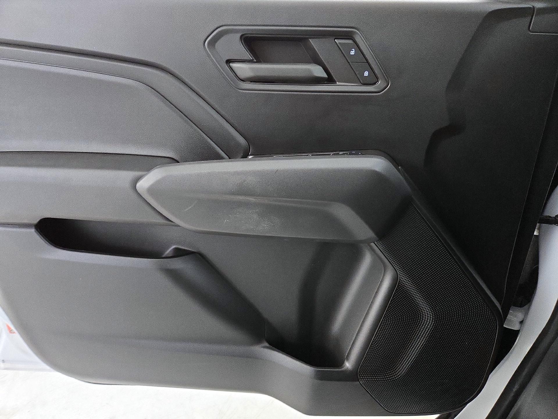 Thumbnail: 2024 Chevrolet Colorado - 12