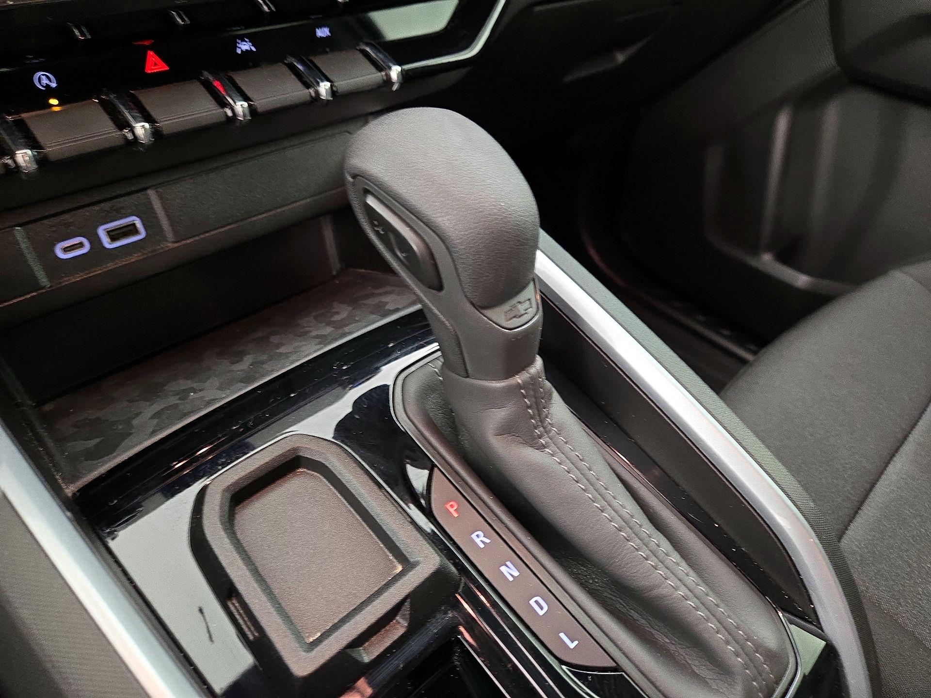 Thumbnail: 2024 Chevrolet Colorado - 18