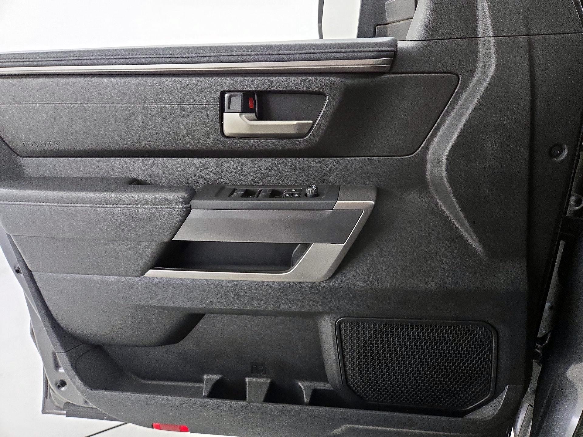 Thumbnail: 2022 Toyota Tundra - 12