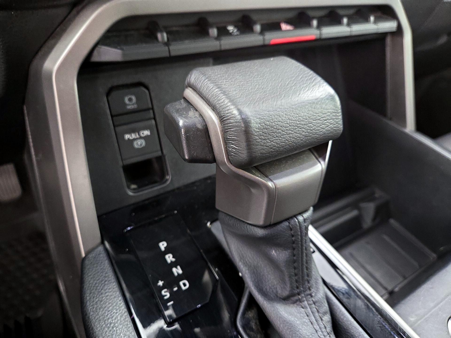 Thumbnail: 2022 Toyota Tundra - 18