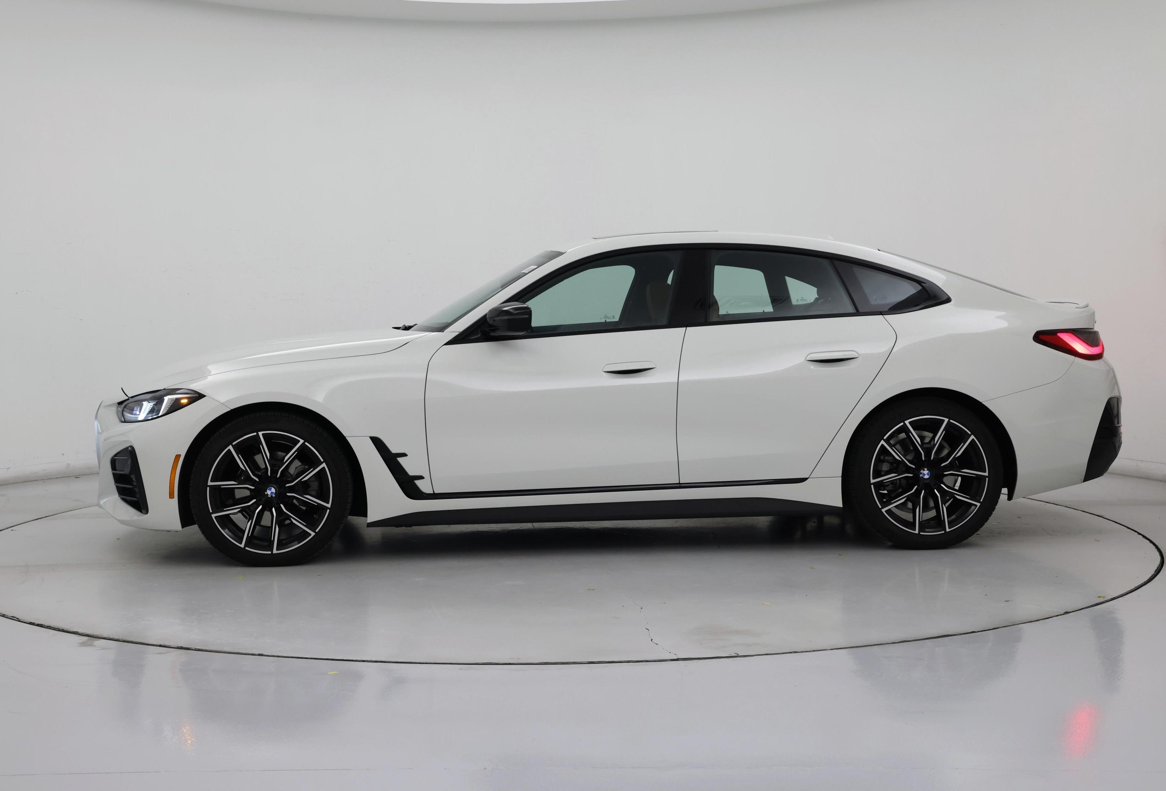 Thumbnail: 2025 BMW 4 Series - 3