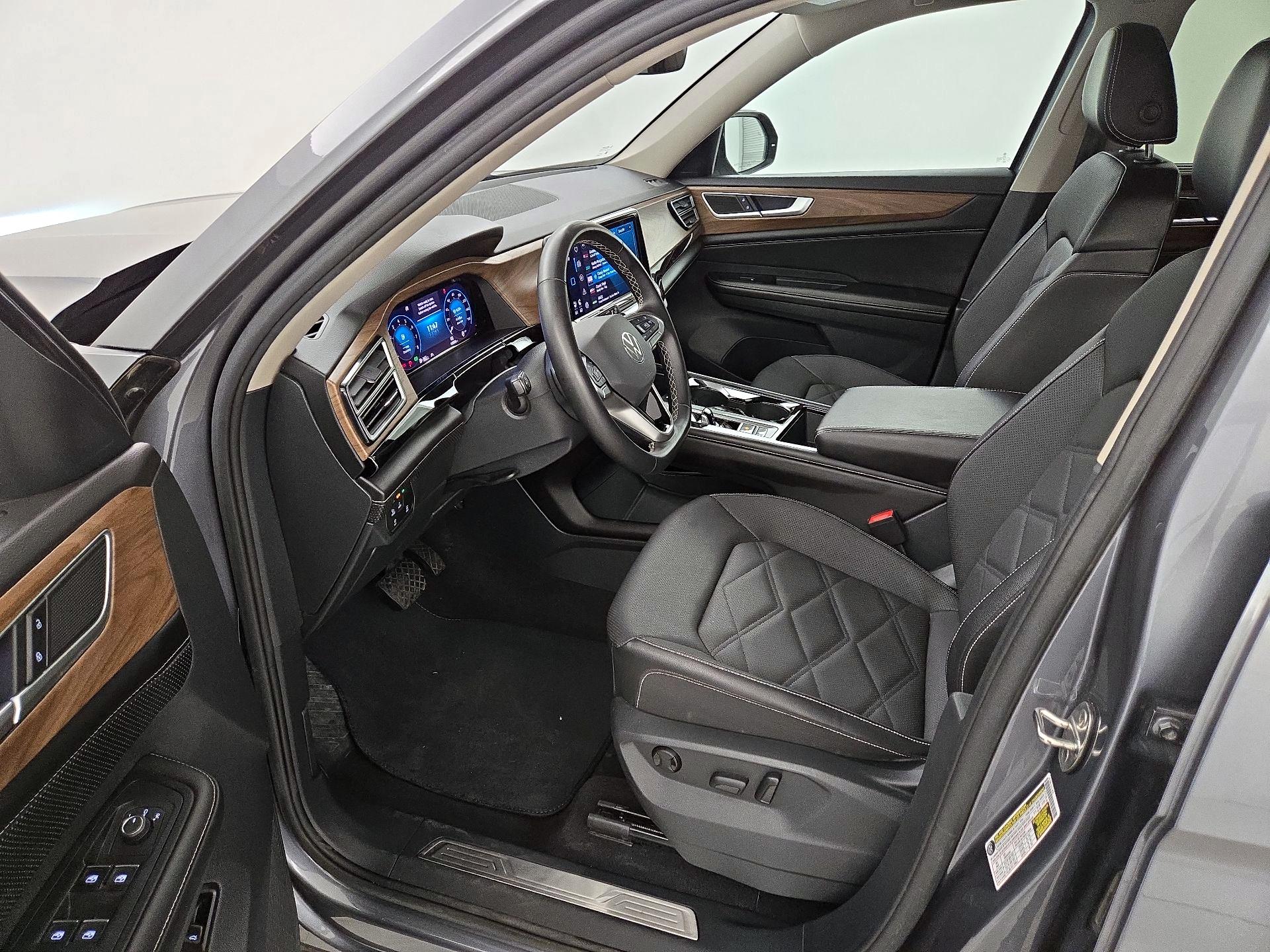 Thumbnail: 2024 Volkswagen Atlas - 11