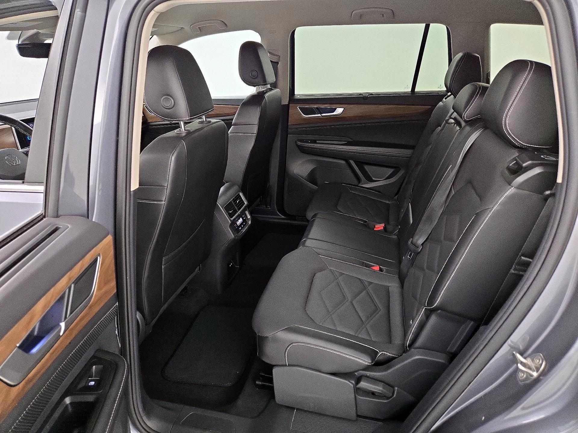 Thumbnail: 2024 Volkswagen Atlas - 19