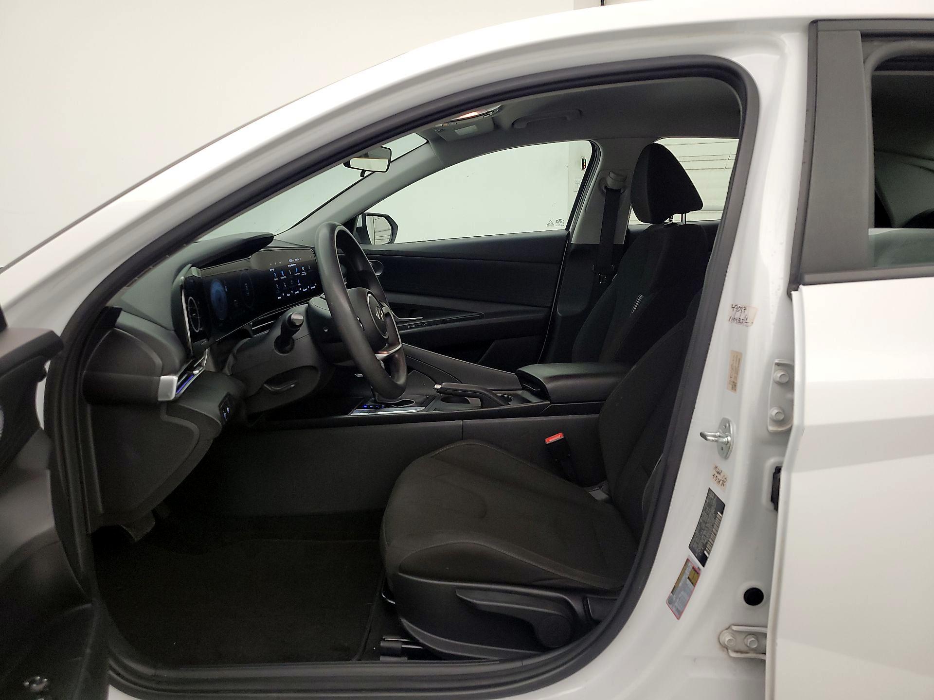 Thumbnail: 2024 Hyundai Elantra - 11