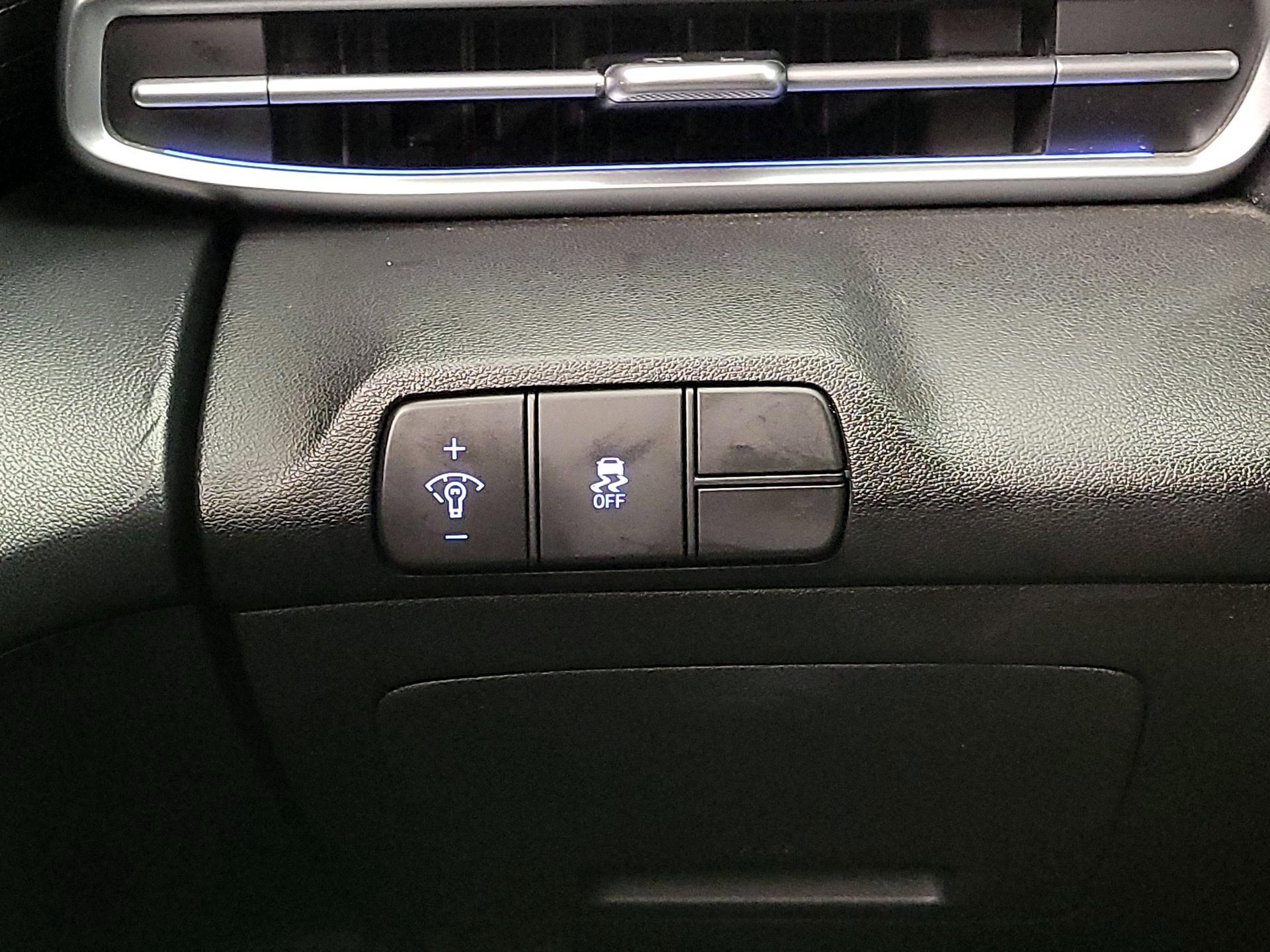 Thumbnail: 2024 Hyundai Elantra - 13