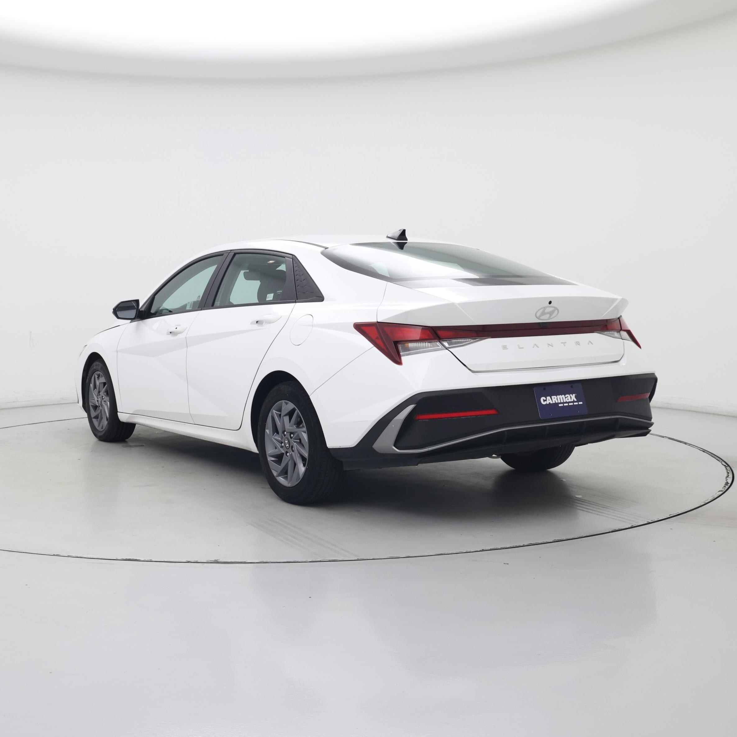 Thumbnail: 2024 Hyundai Elantra - 2