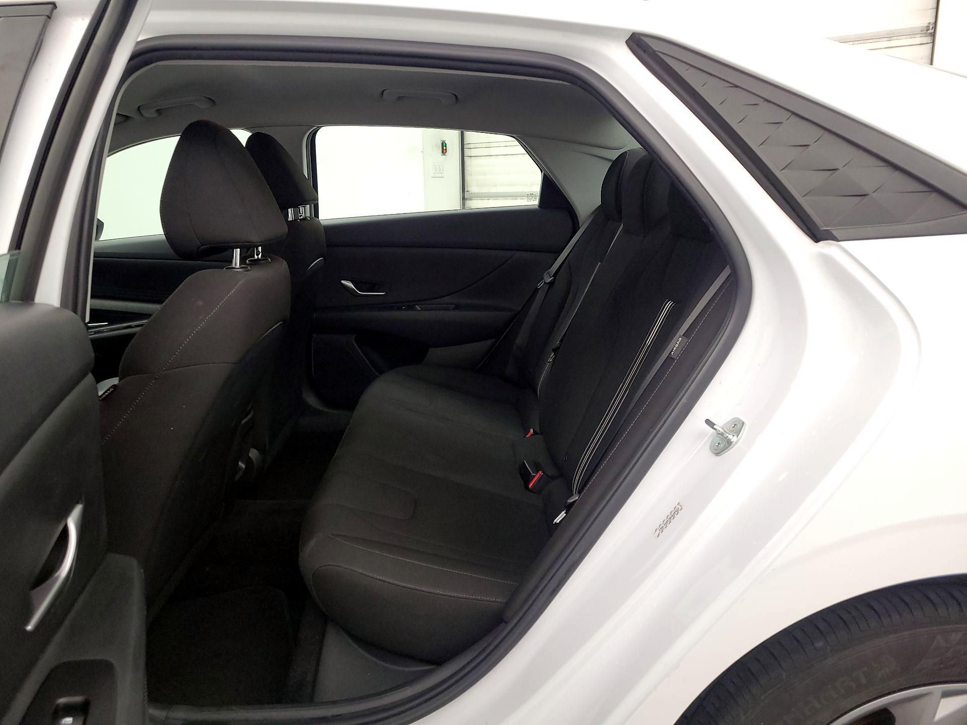 Thumbnail: 2024 Hyundai Elantra - 20