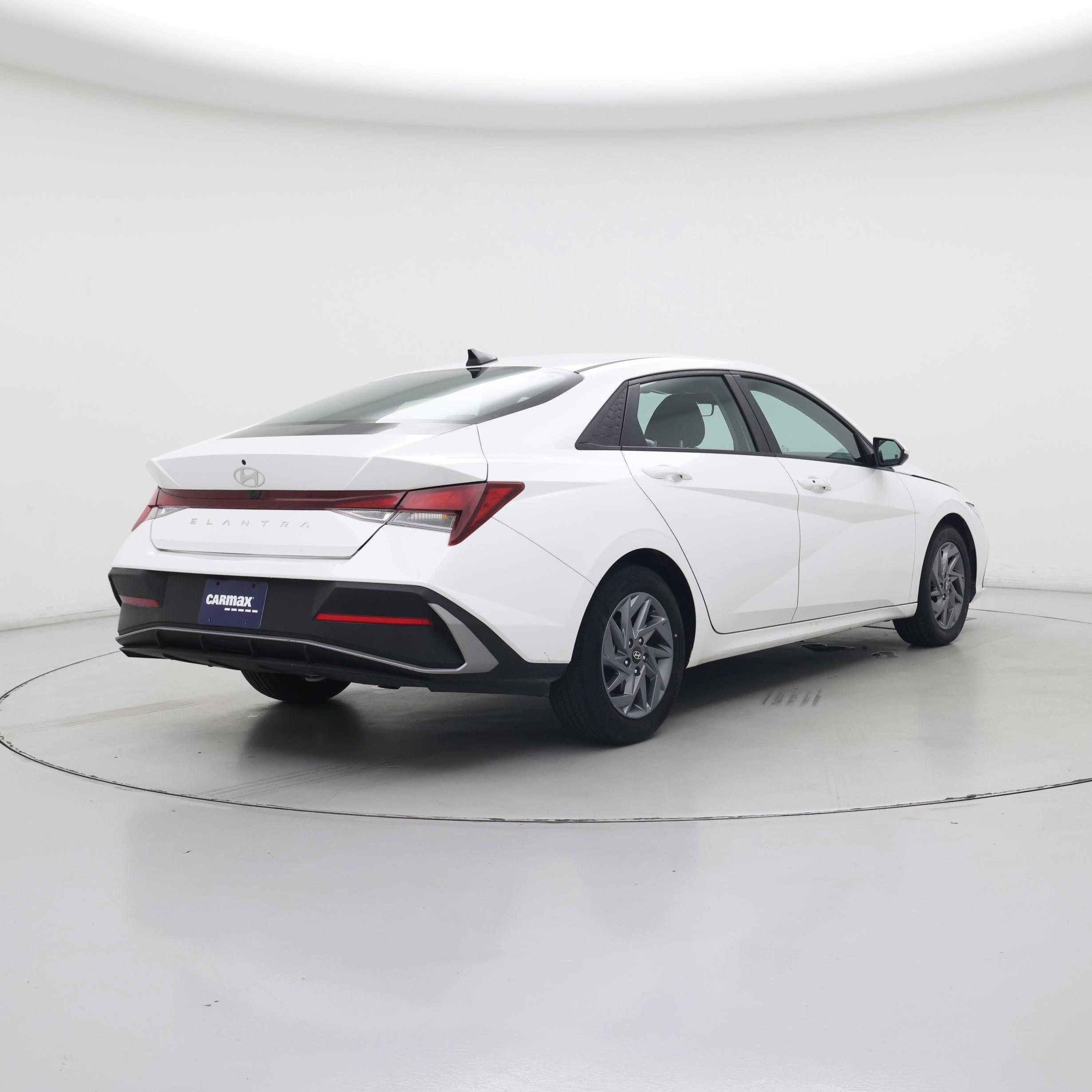 Thumbnail: 2024 Hyundai Elantra - 8