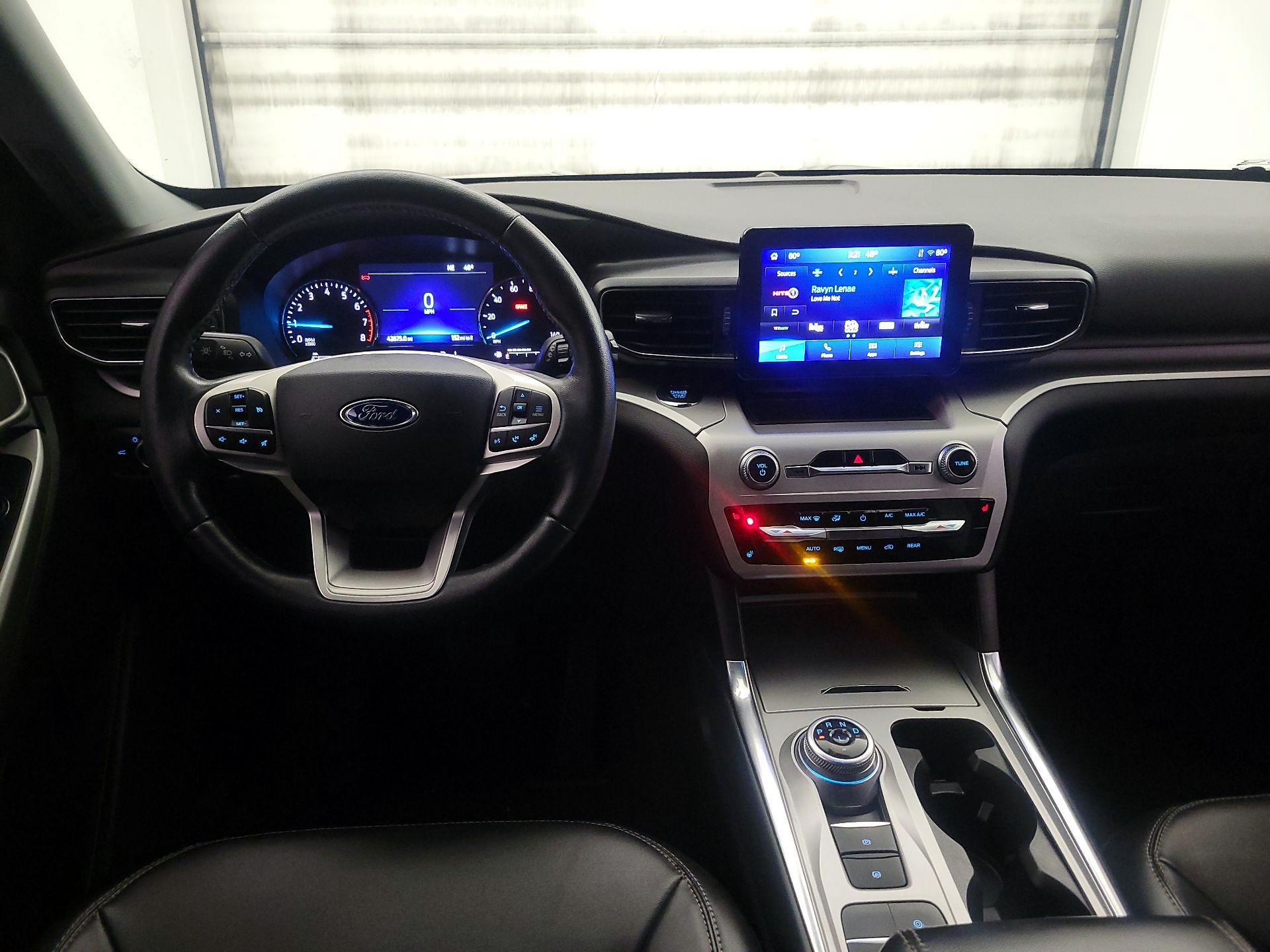 Thumbnail: 2022 Ford Explorer - 9