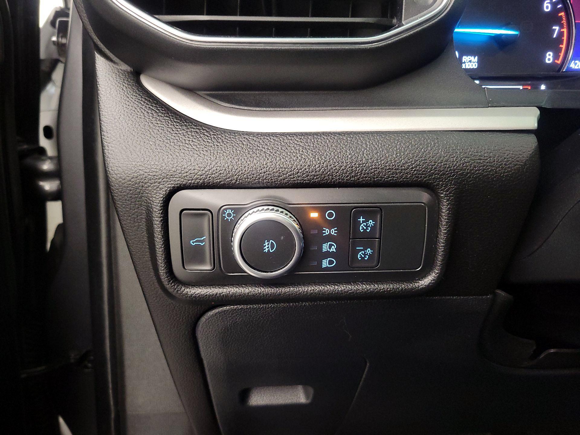 Thumbnail: 2022 Ford Explorer - 13